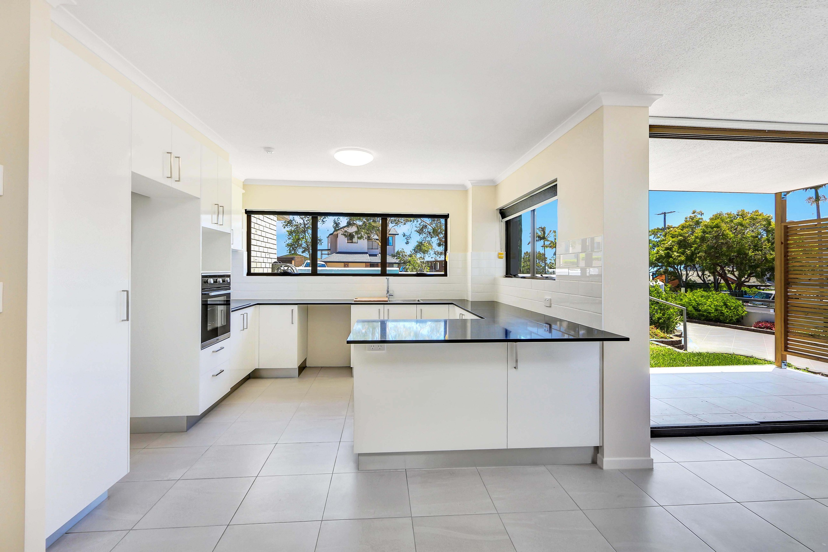 2/14 Queen Street, Kings Beach, QLD 4551