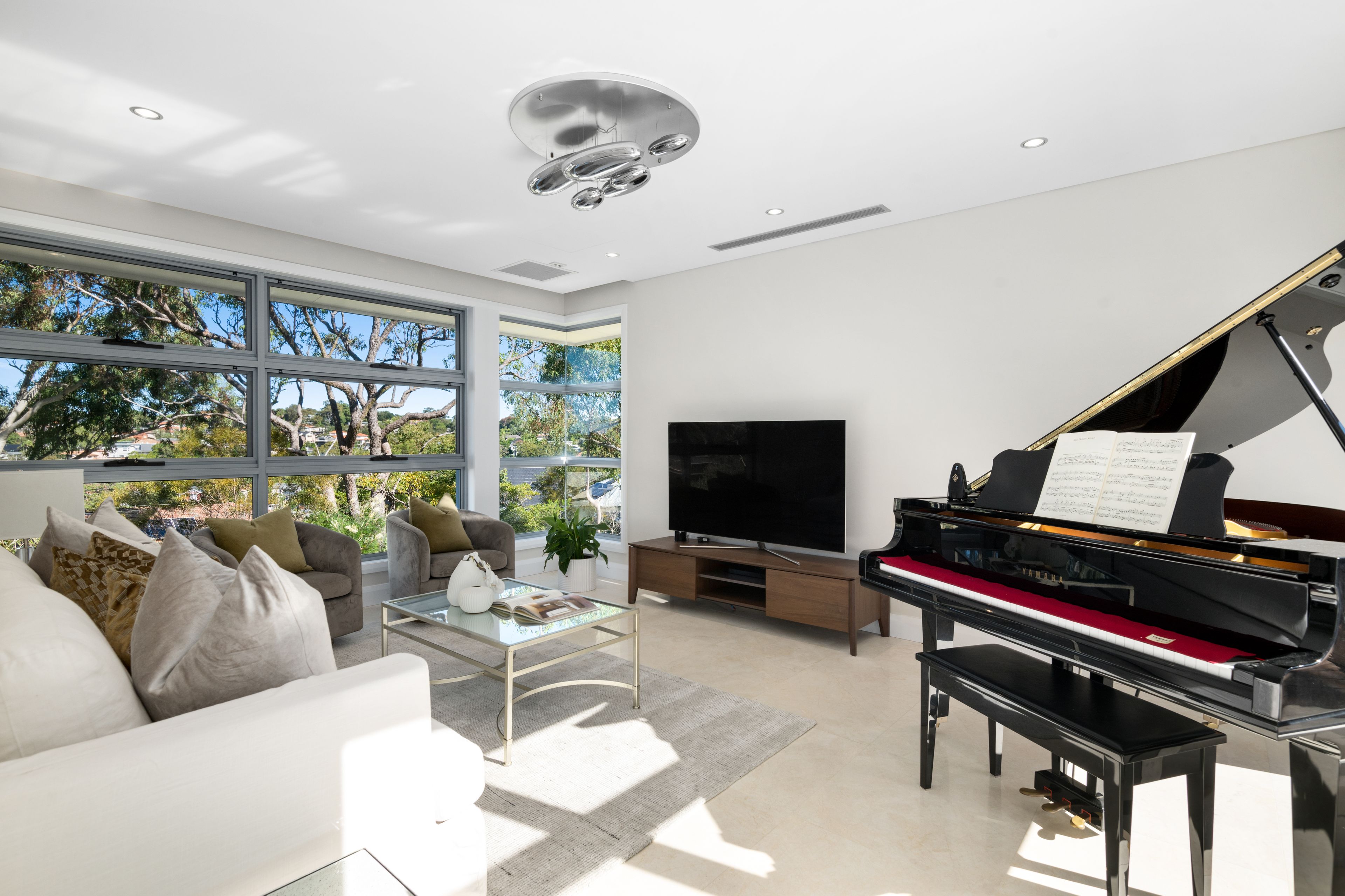 19 The Rampart, Castlecrag, NSW 2068