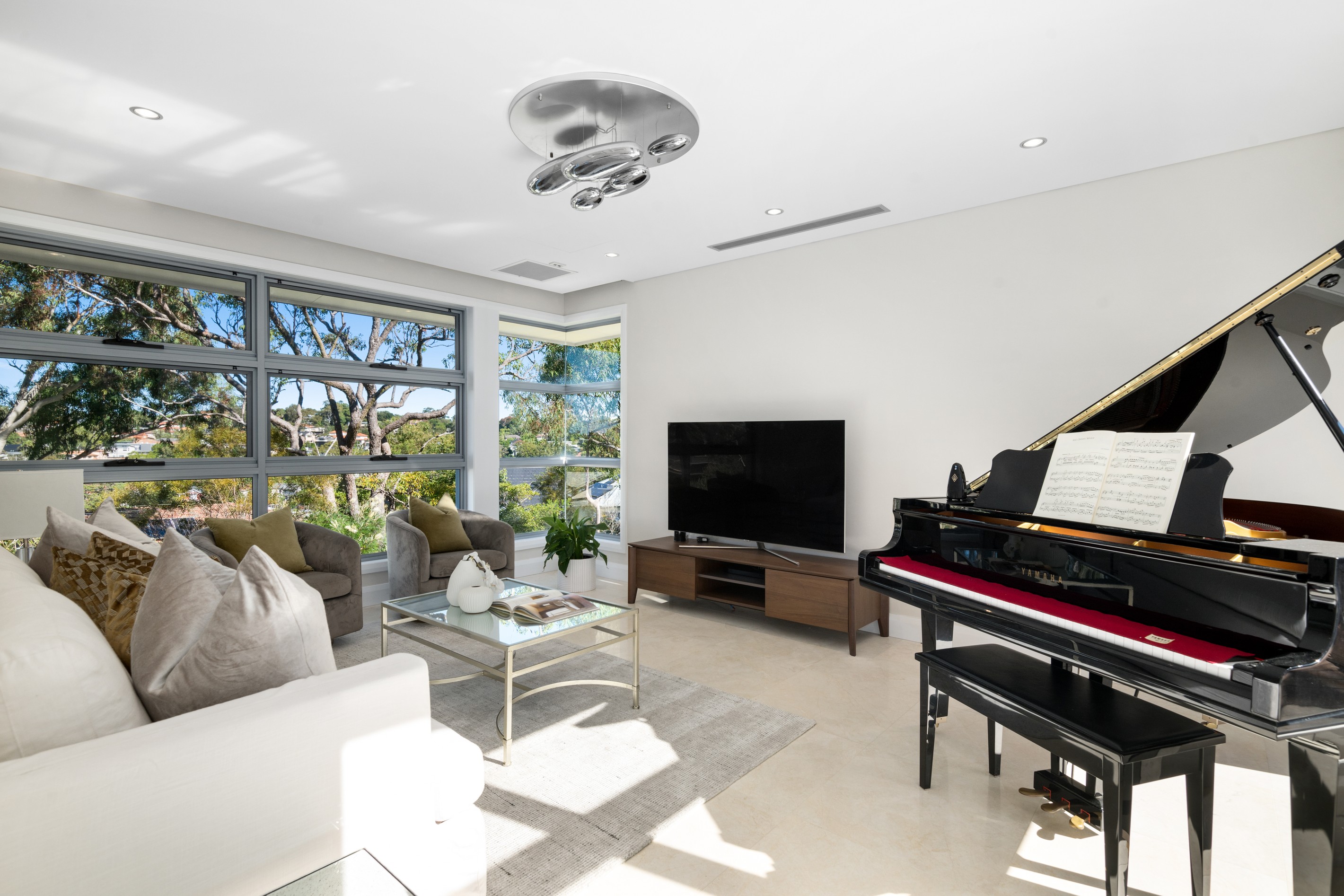 19 The Rampart, Castlecrag, NSW 2068