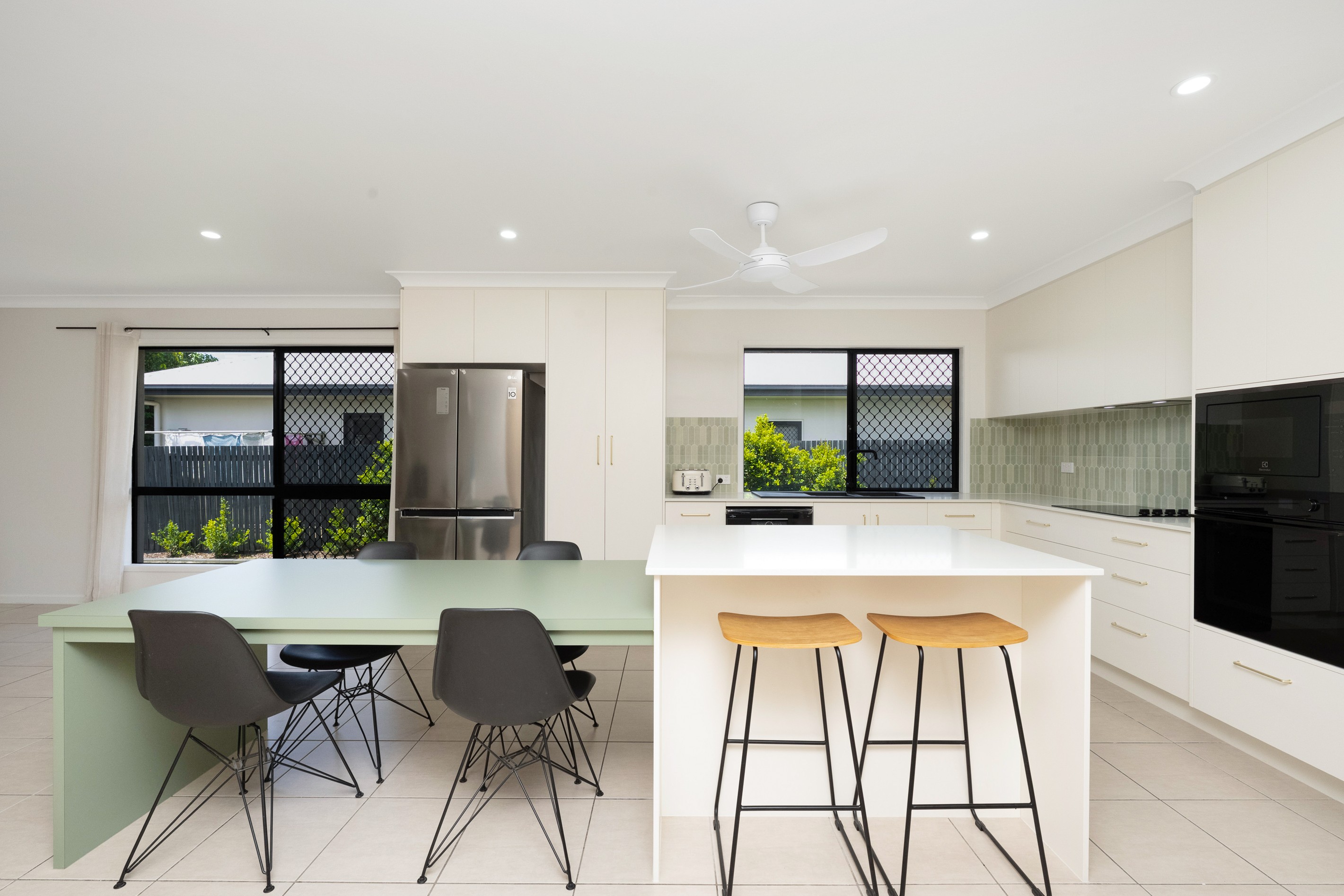 11 Marquise Circuit, Burdell, QLD 4818