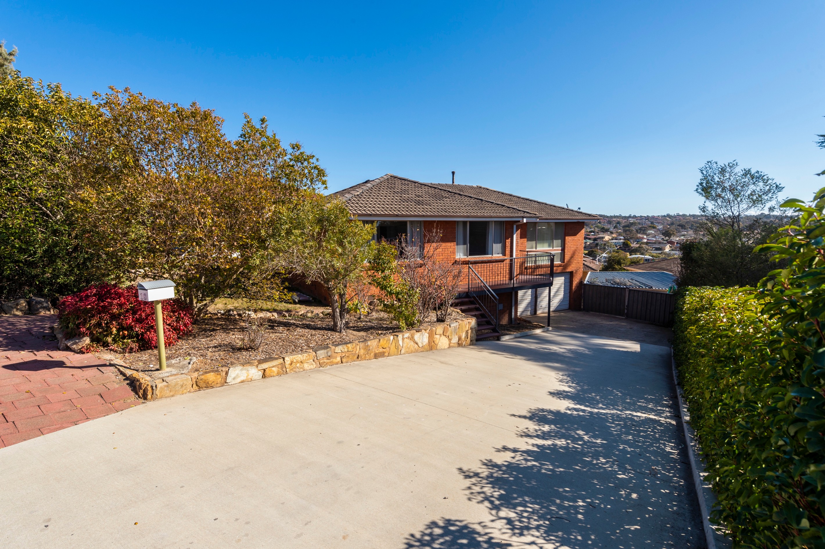 18 Pindari Cresent, Queanbeyan, NSW 2620