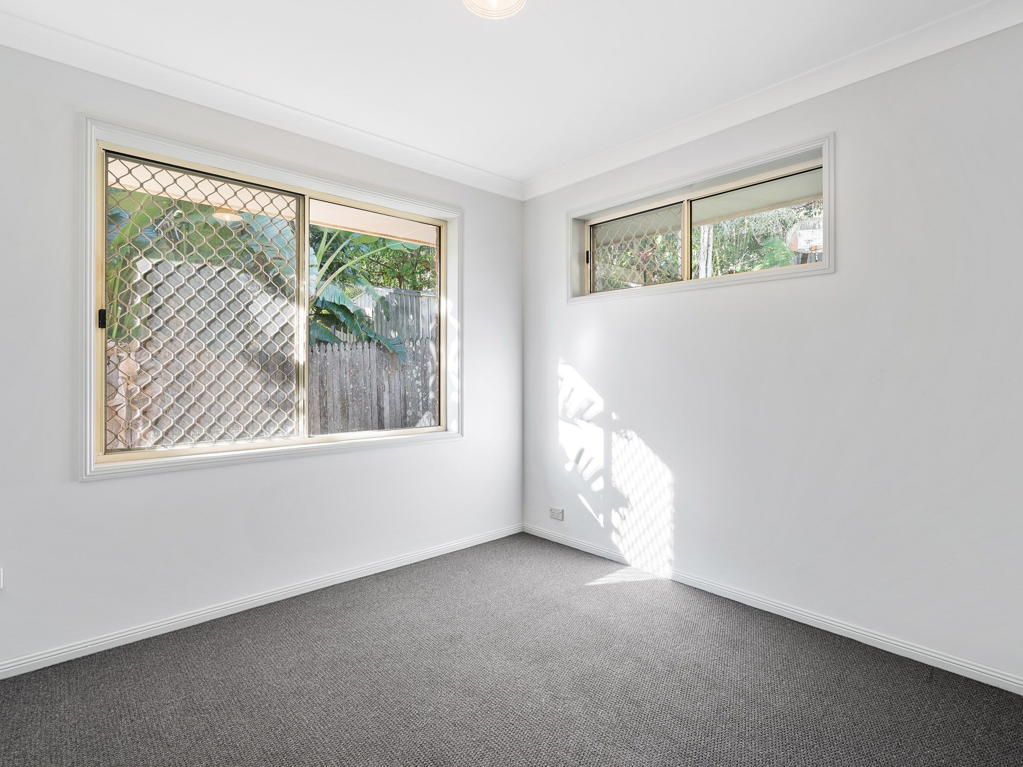 19 Pendara Crescent — photo 7 of 12