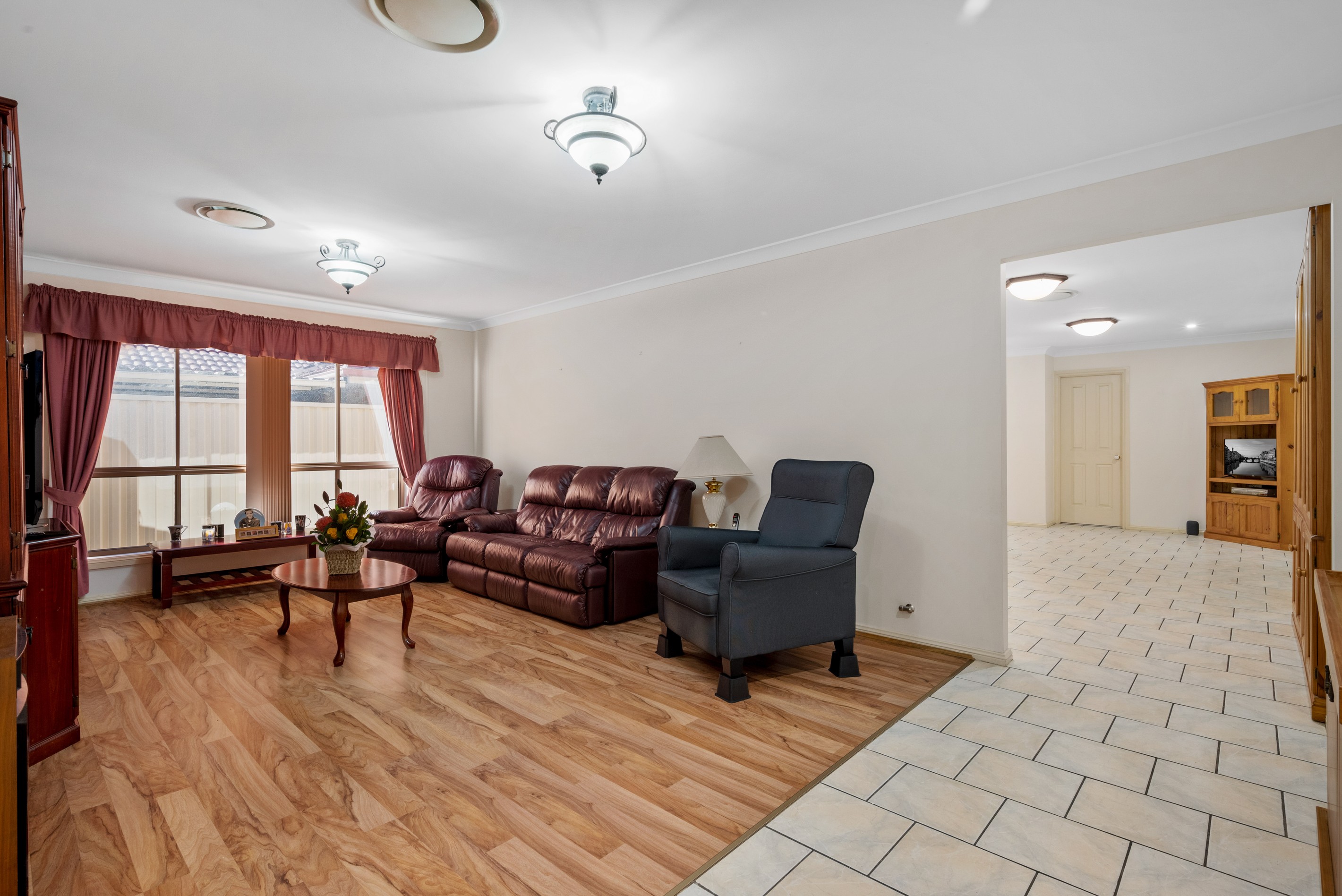 15 Feldspar Road, Eagle Vale, NSW 2558