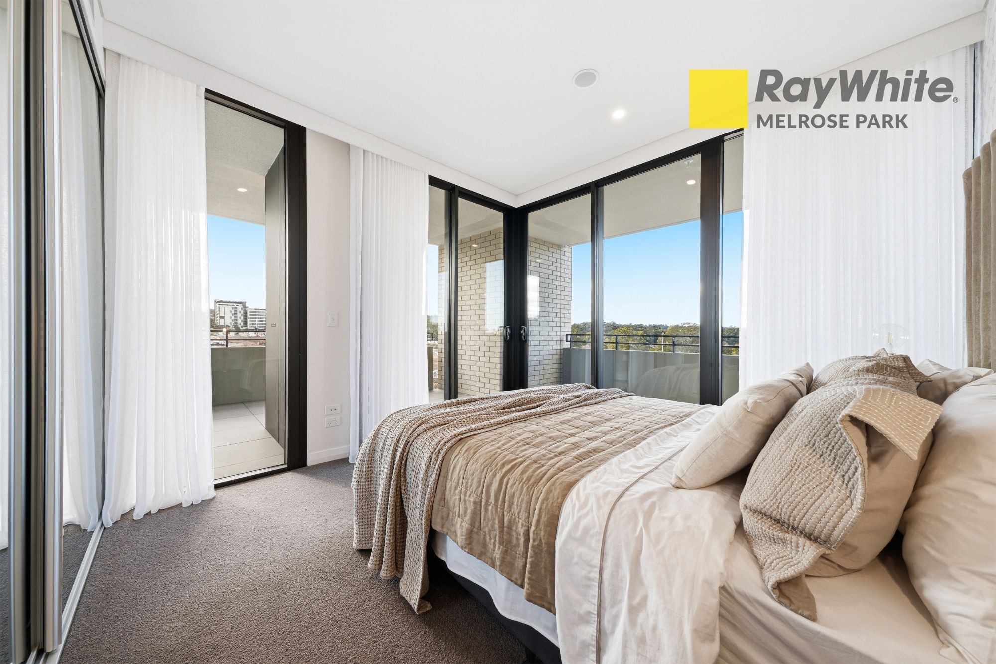 Brand NEW| Melrose Central| Luxury Living| Unbeatable Connectivity — photo 9 of 13