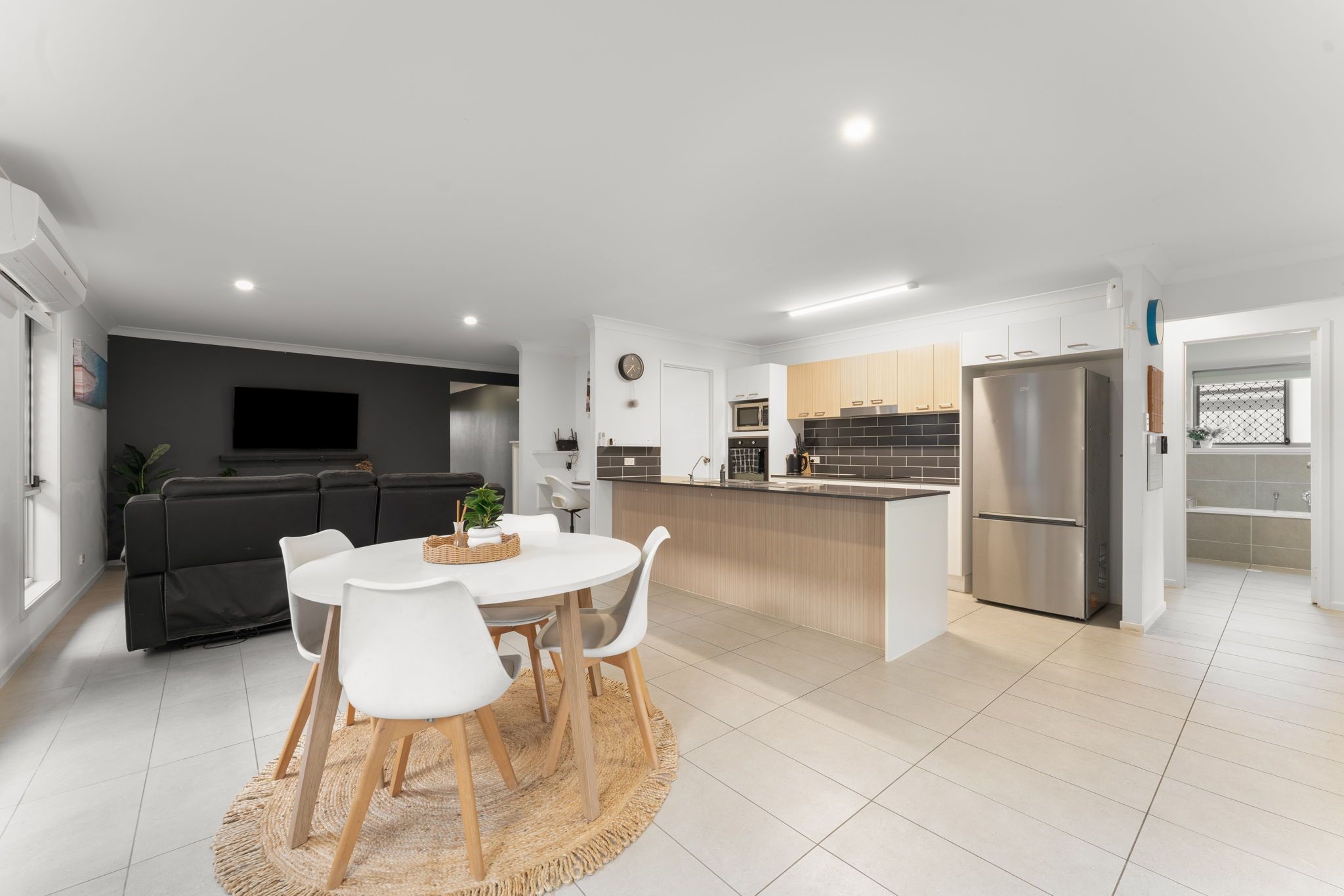 25 Mount Cooroora Street — photo 6 of 29