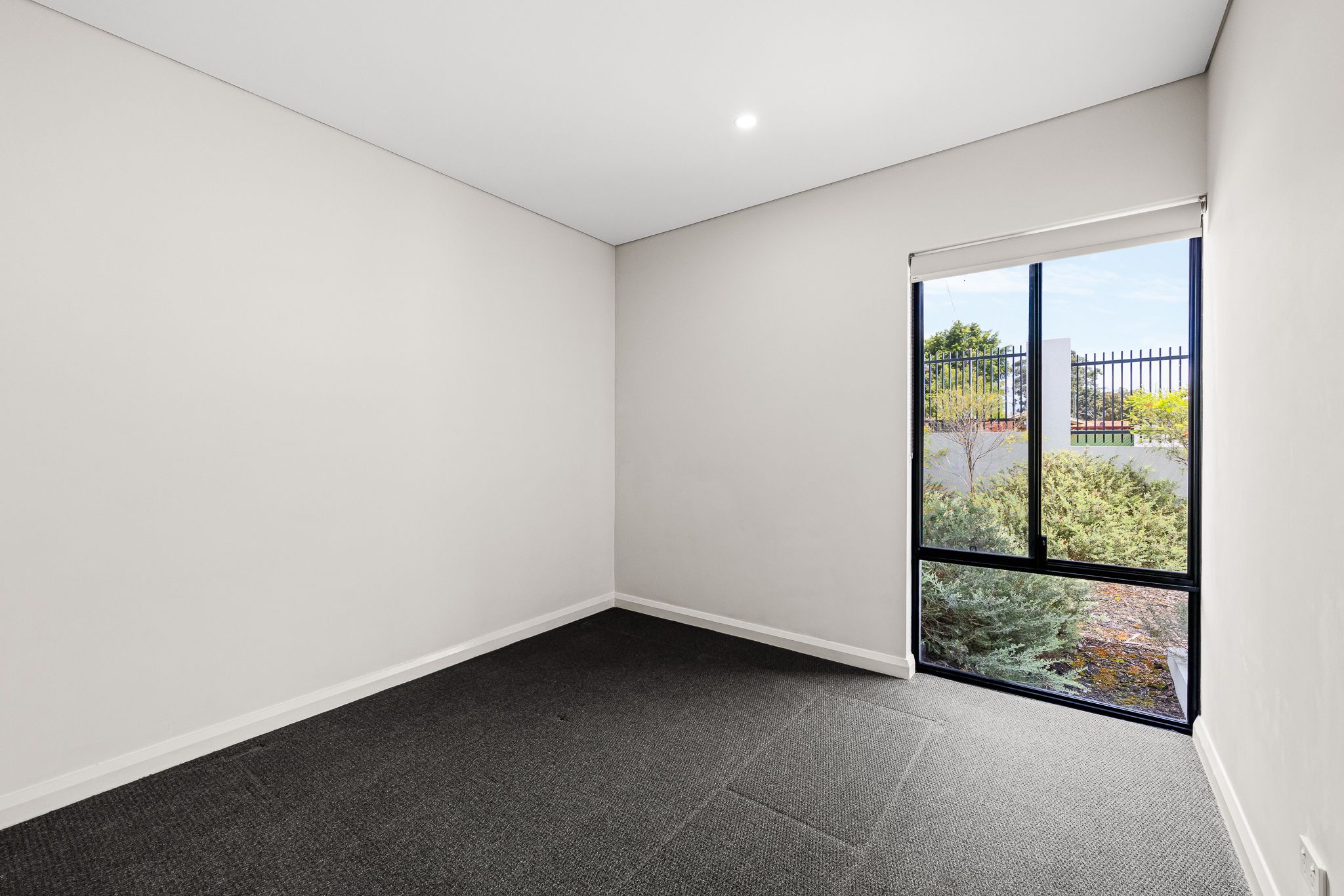 1/389 Daly Street — photo 8 of 19
