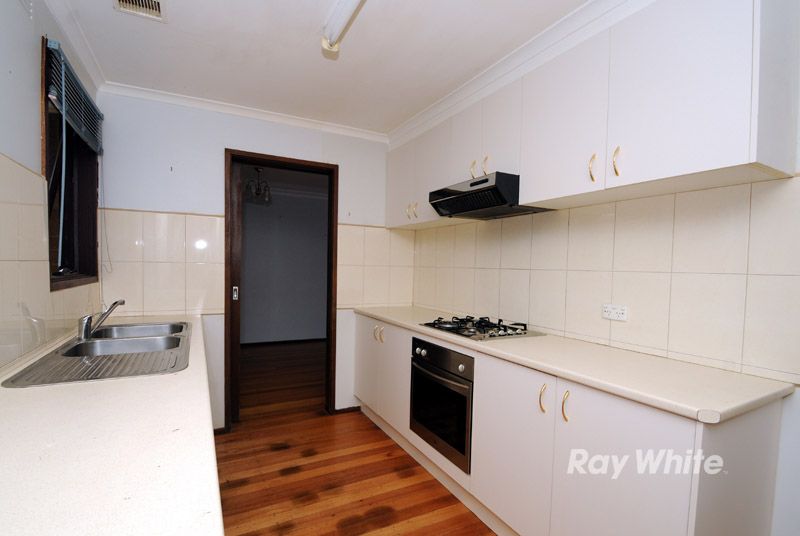 17 Sandhurst Road, Wantirna, VIC 3152