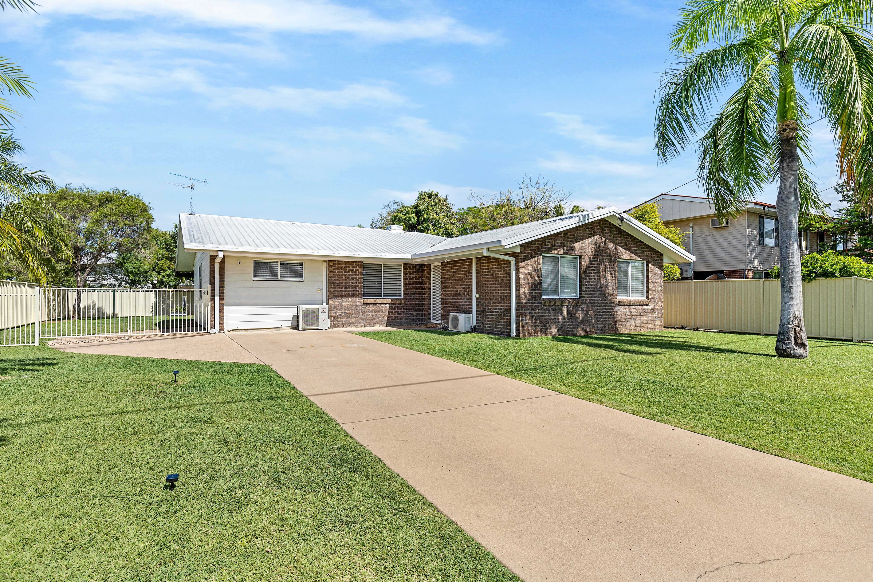 18 Barry Street, Emerald, QLD 4720