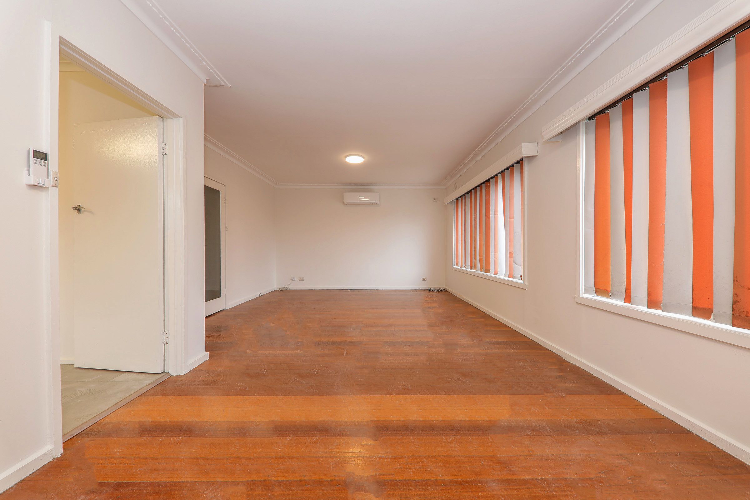 24 Middleborough Road, Burwood East, VIC 3151