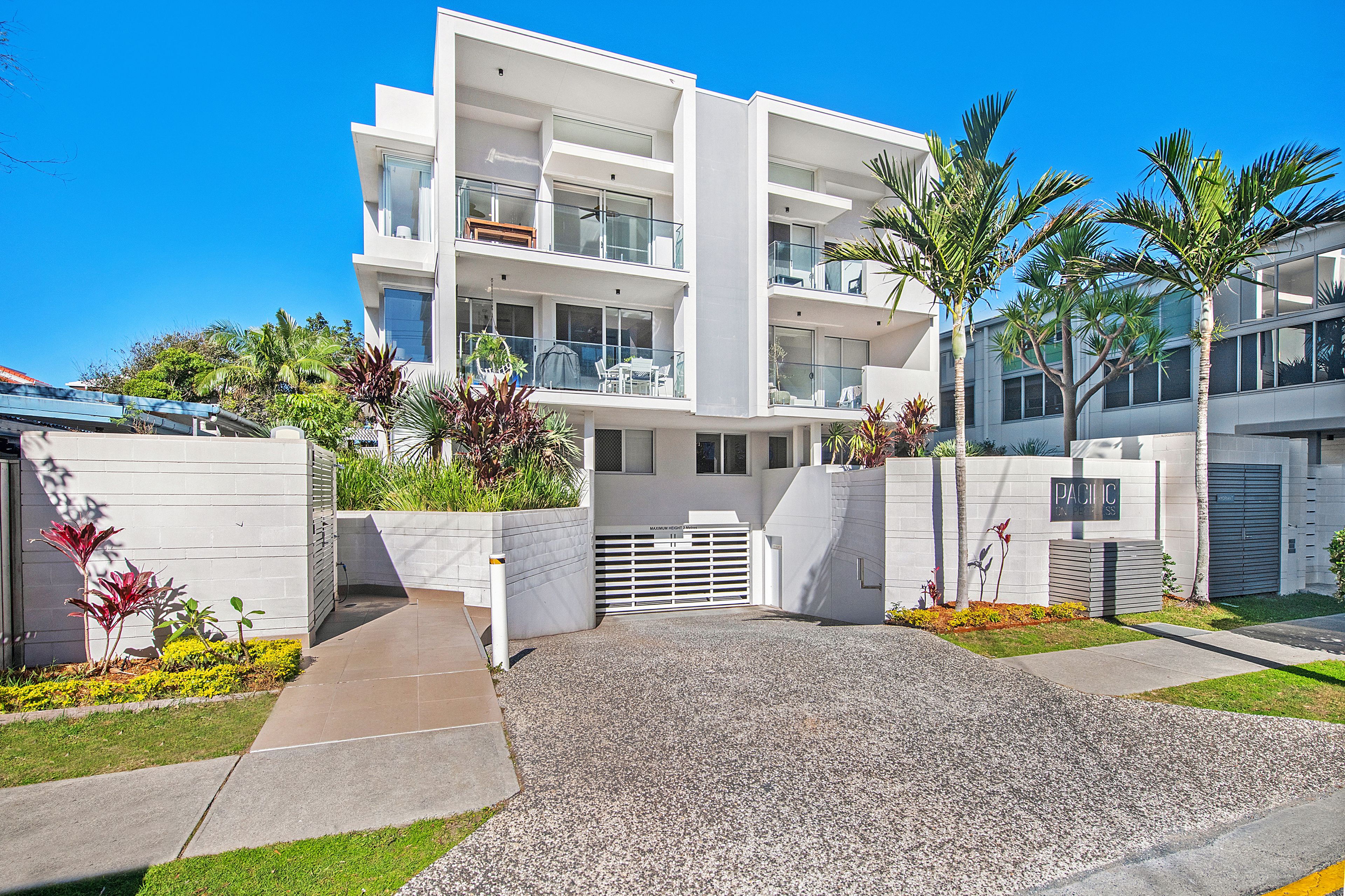 46-48 Peerless Avenue, Mermaid Beach QLD 4218