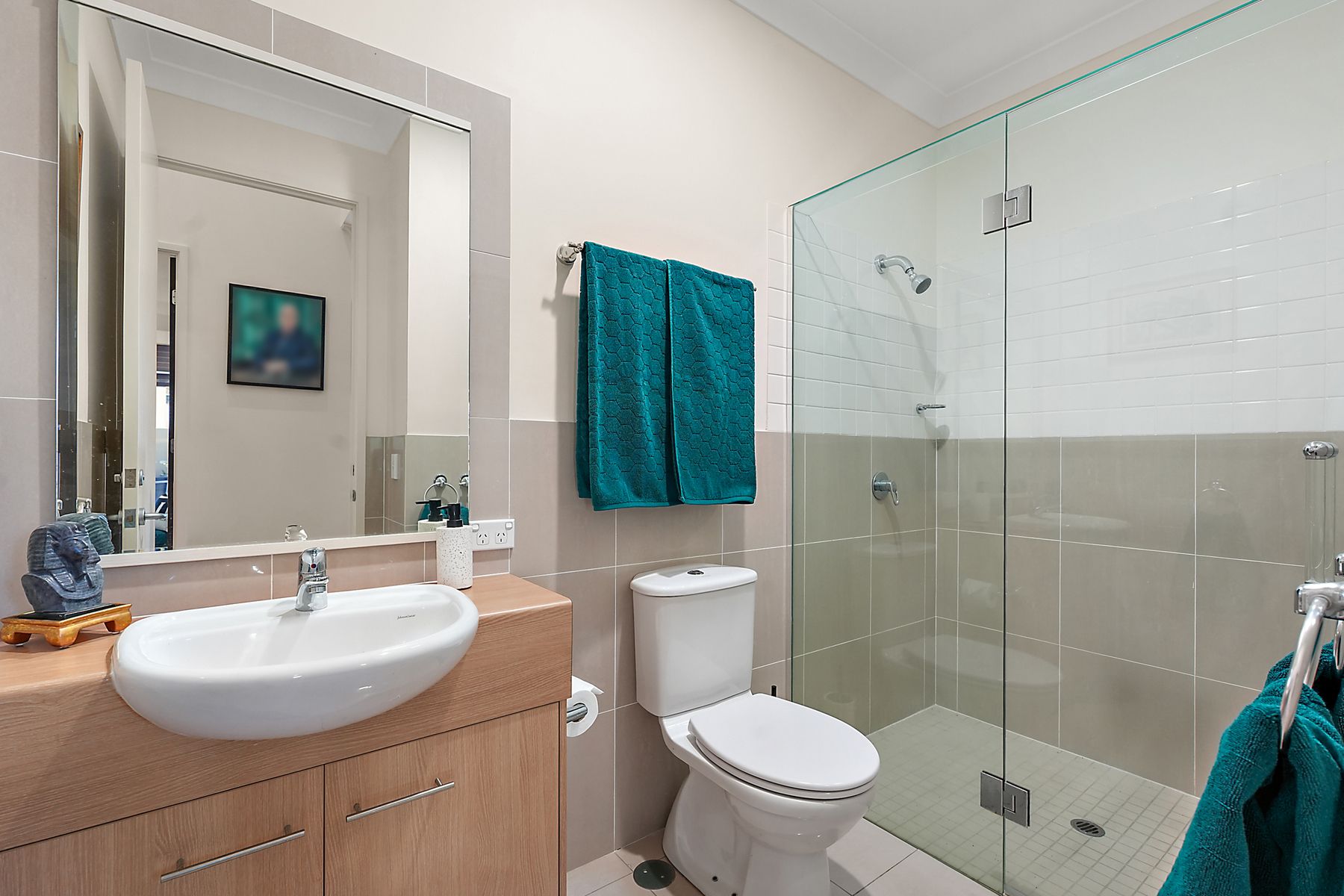 246 Easthill Drive — photo 16 of 25