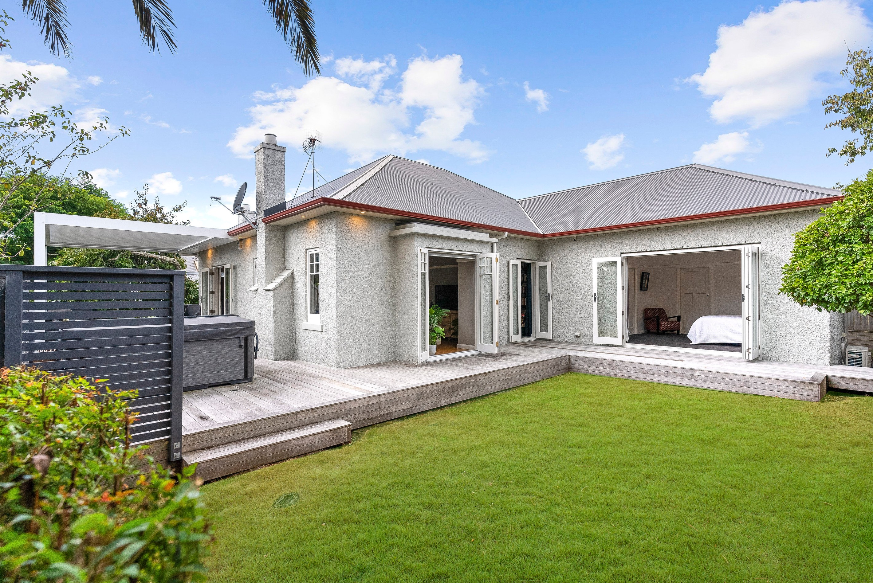17 Rossgrove Terrace, Mount Albert, Auckland City