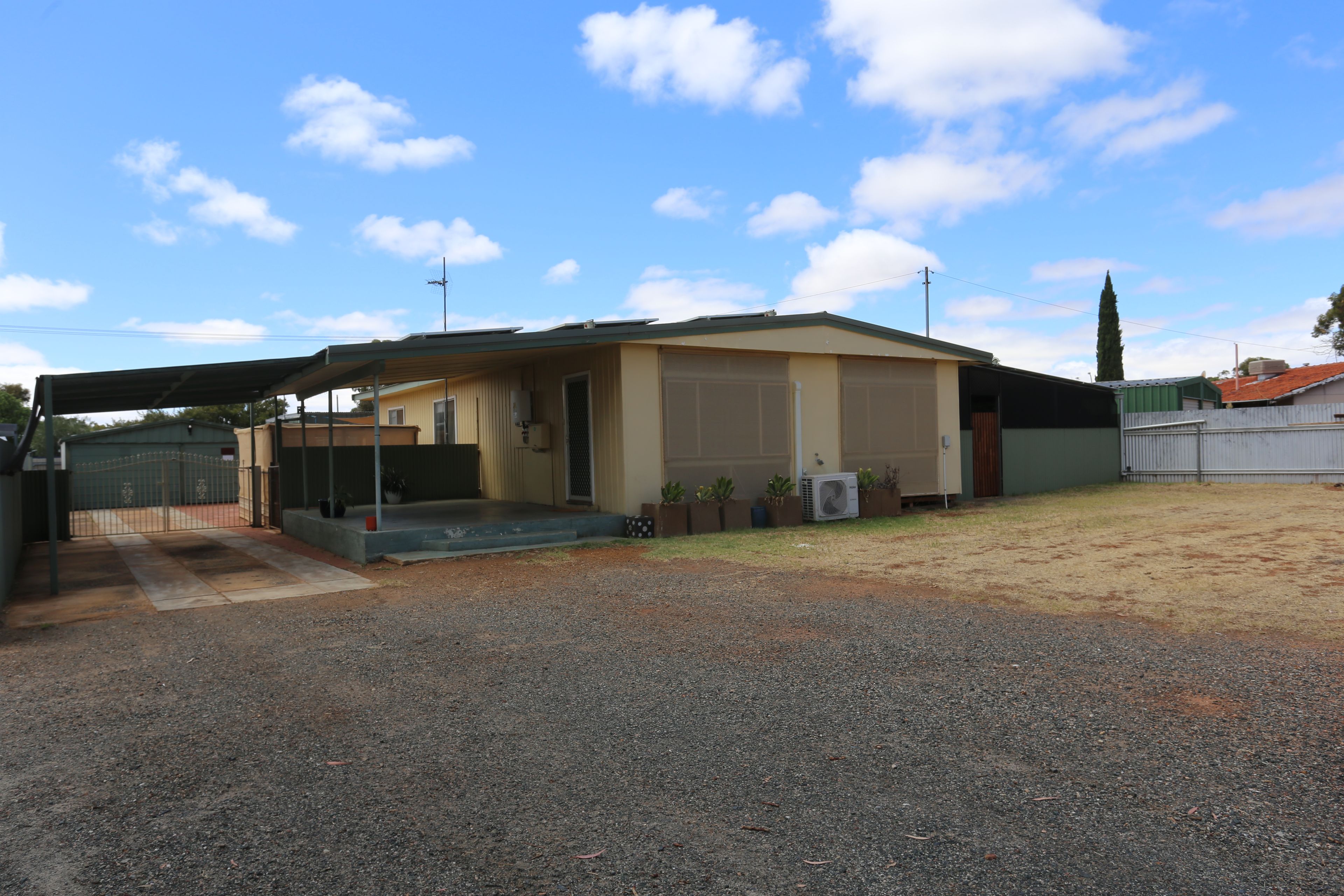 20 Grevillea Crescent, Kambalda West WA 6442