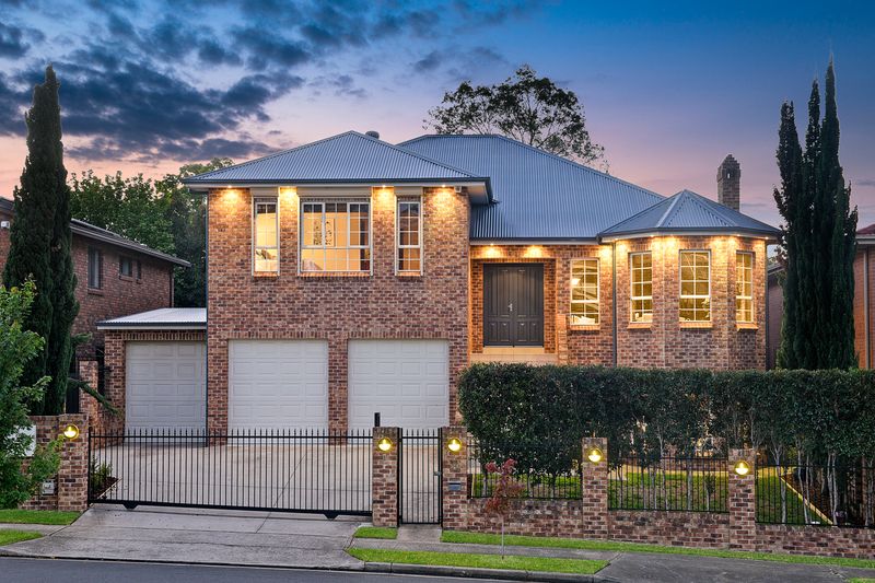 3 Barron Place Bossley Park Nsw Residential House Sold