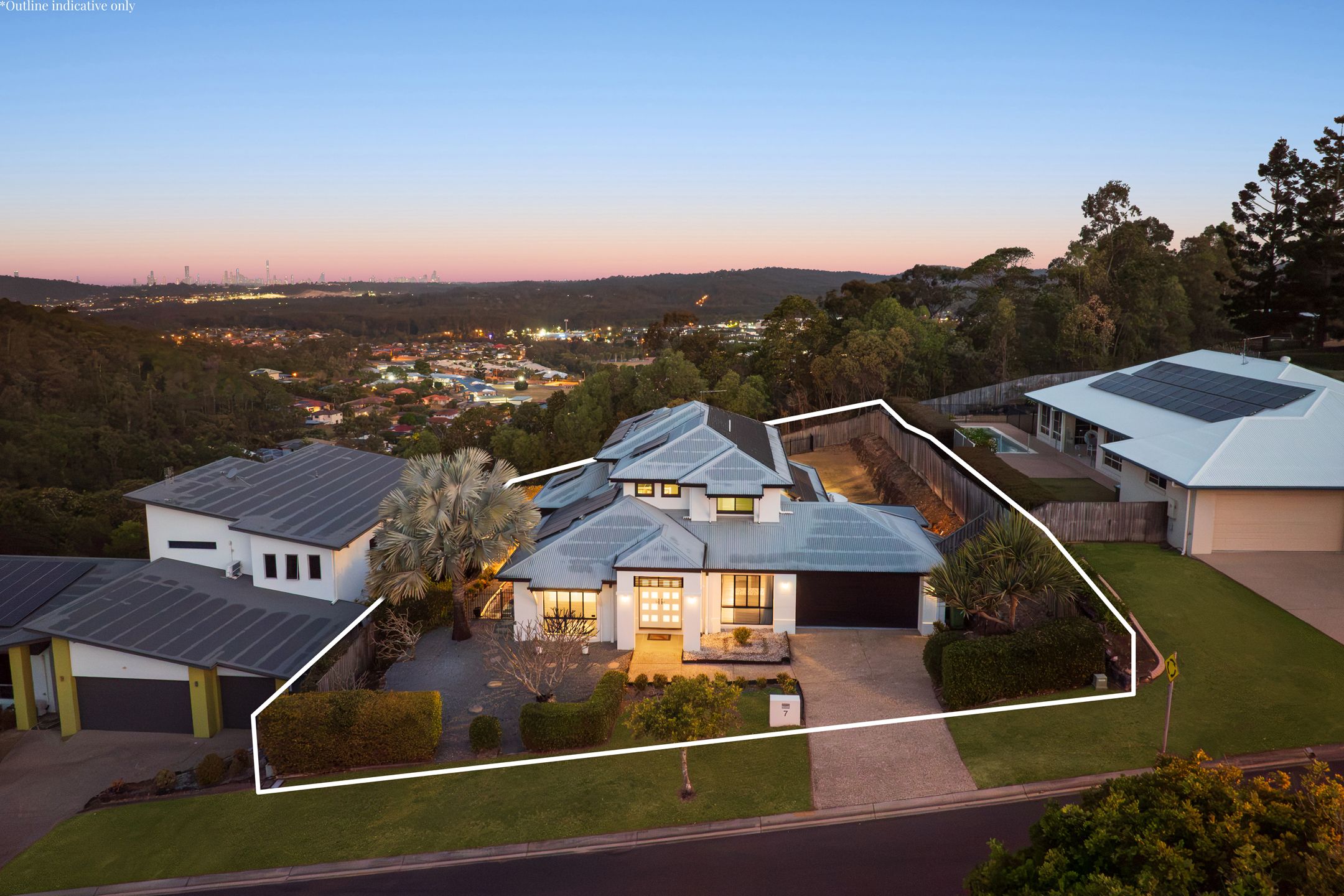 7 Hillary Circuit, Pacific Pines, QLD 4211