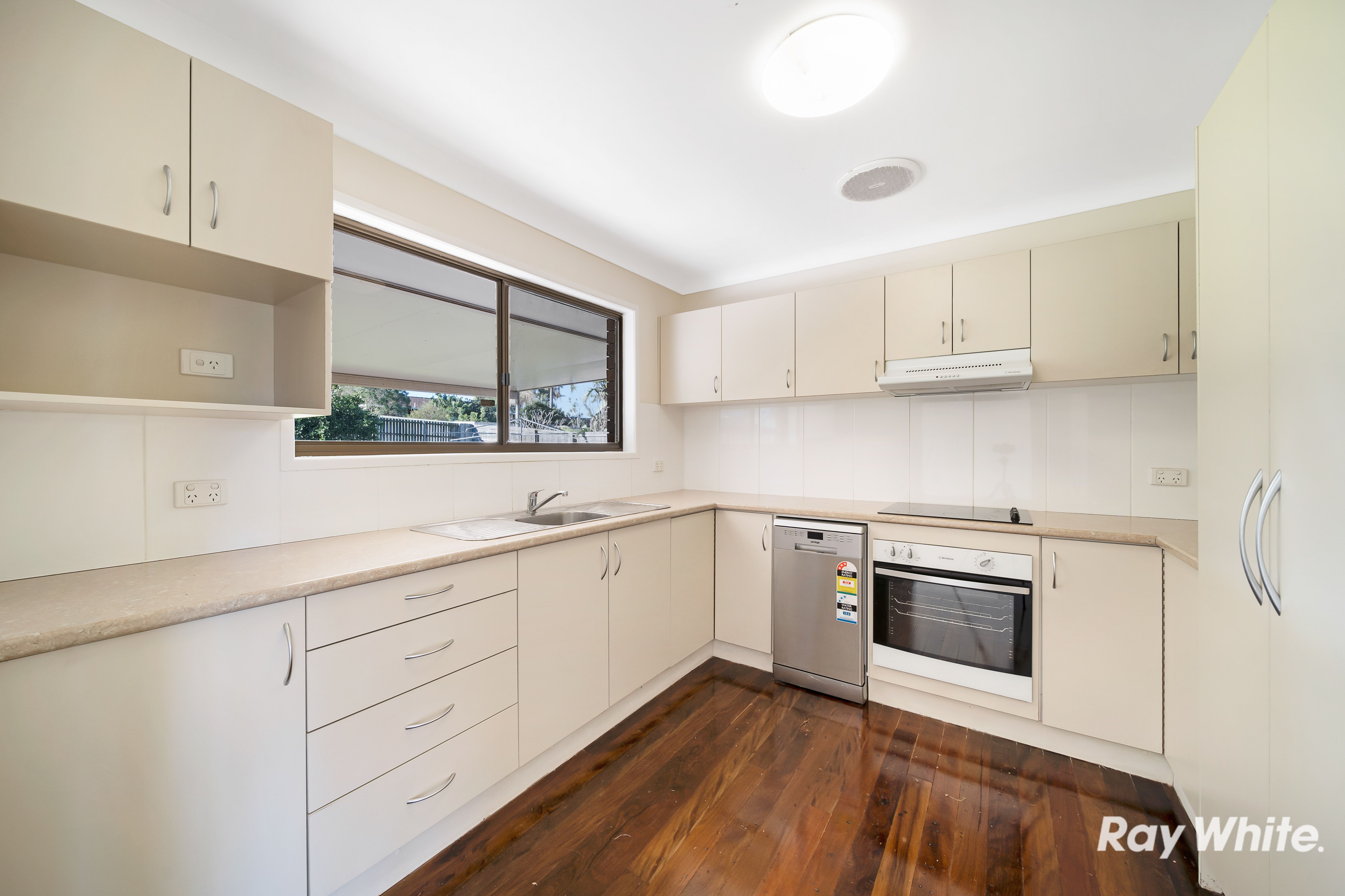 34 Dracon Street, Regents Park QLD 4118