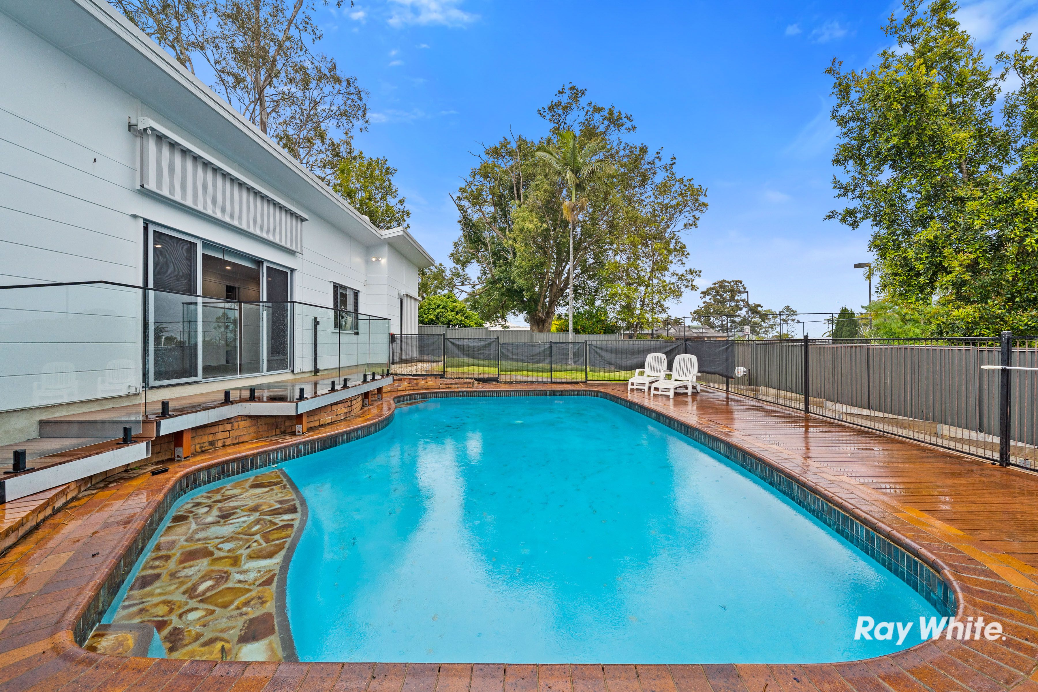 185 Chatswood Road — photo 4 of 30