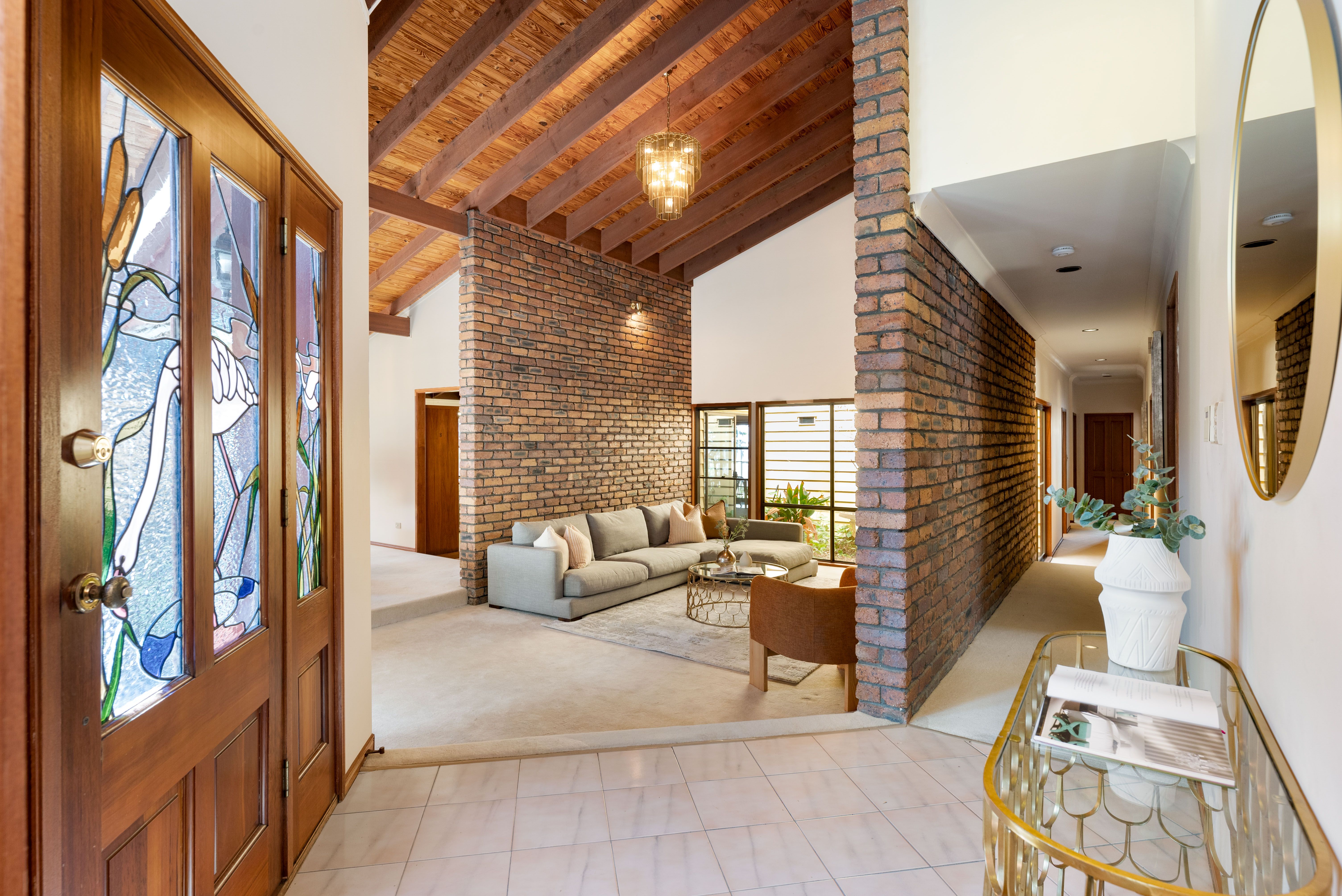 4 Sonoma Court, Carindale, QLD 4152