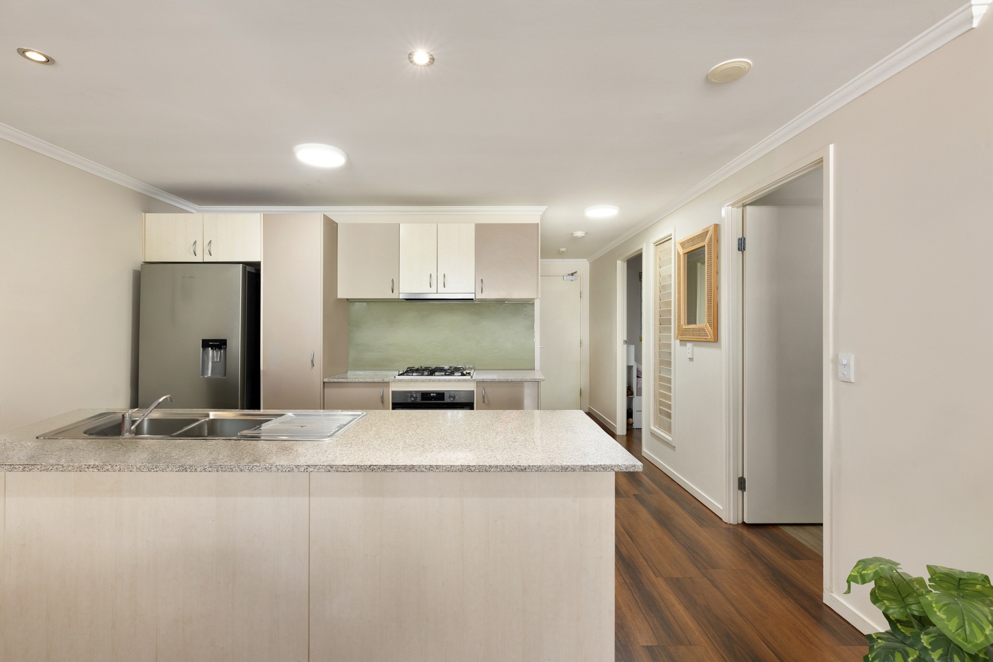 37/95 Clarence Road, Indooroopilly, QLD 4068