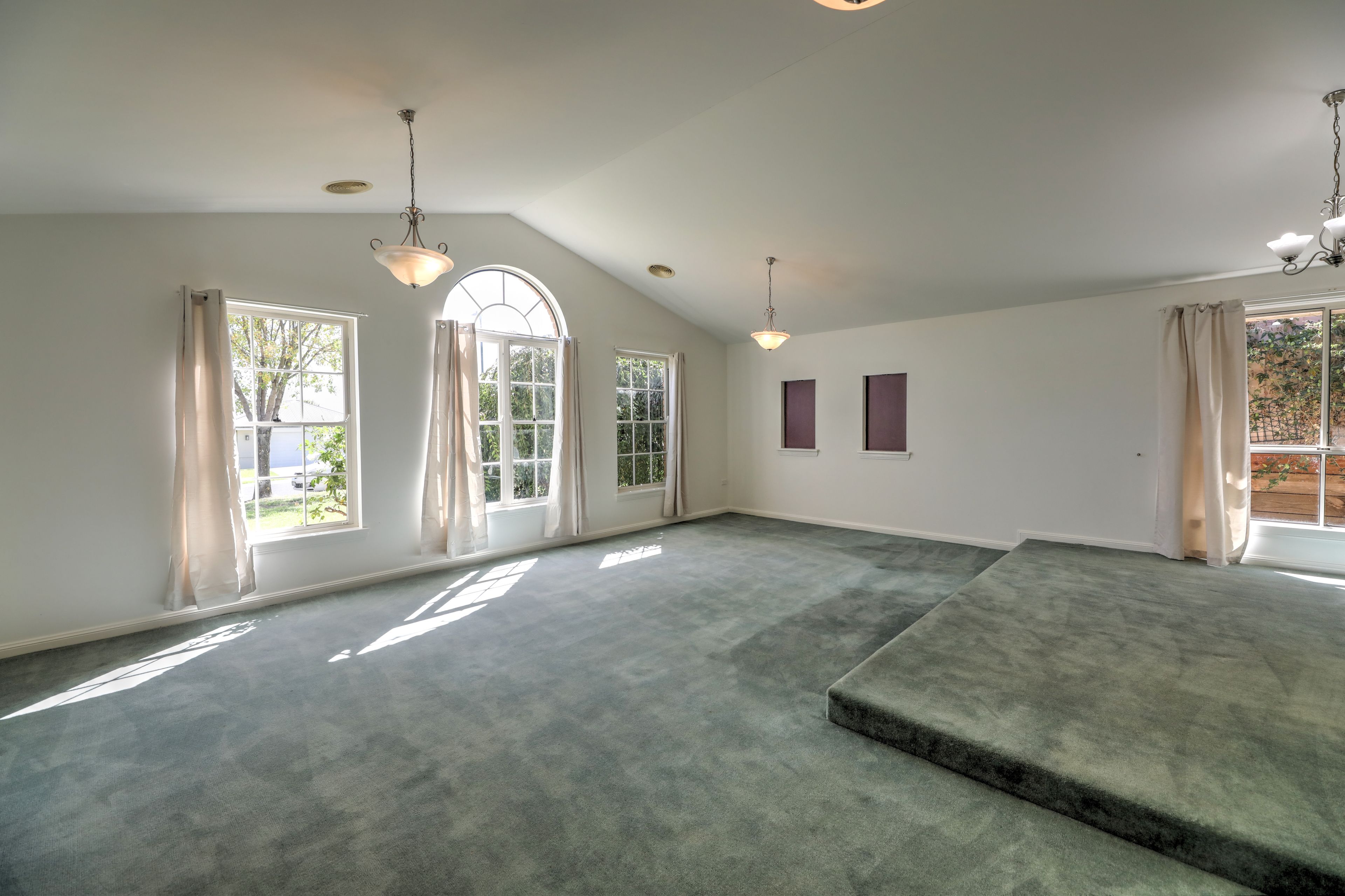 16 Georgia Place, Llanarth, NSW 2795