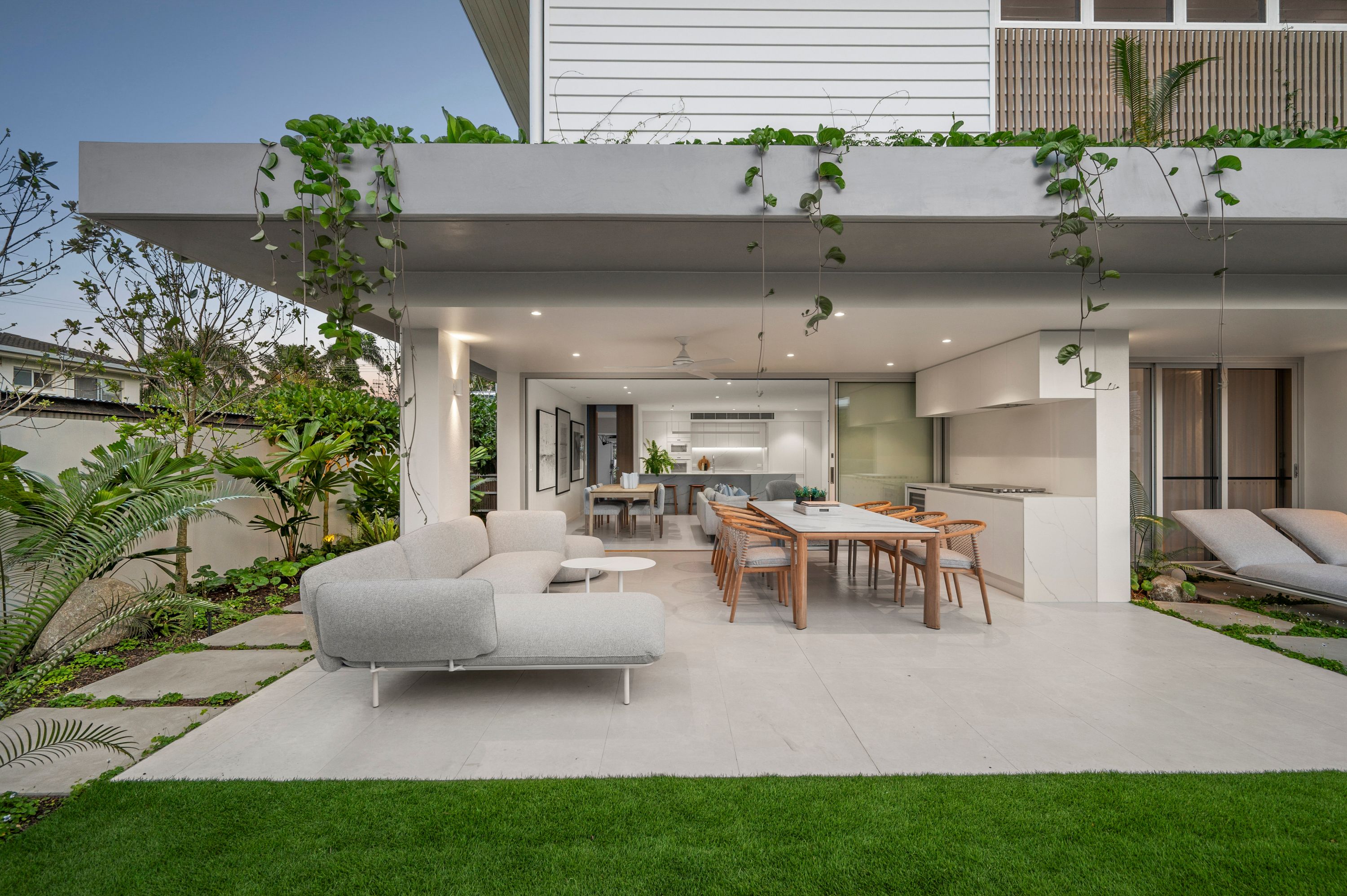 1/23 Edward Street — photo from Ray White Noosa