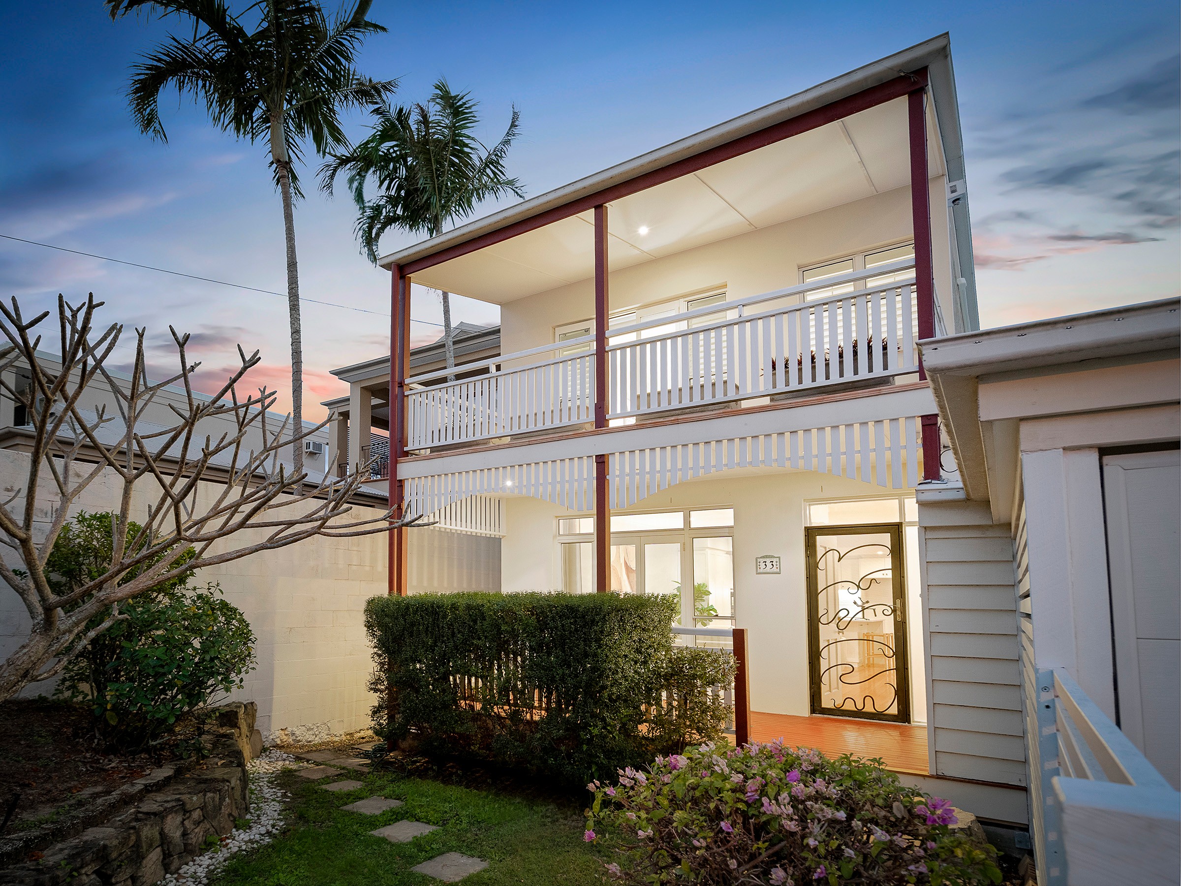 33 Kneale Street, Holland Park West, QLD 4121