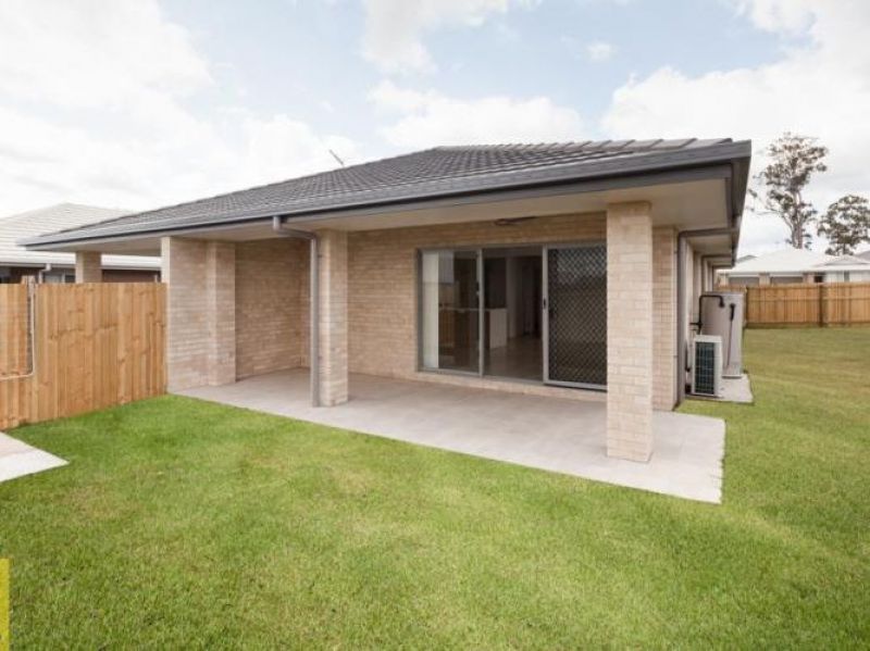 1/2 Cassius Way, Ormeau, QLD 4208