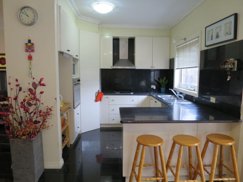 2/3 Stradbroke Street, Oakleigh South, VIC 3167