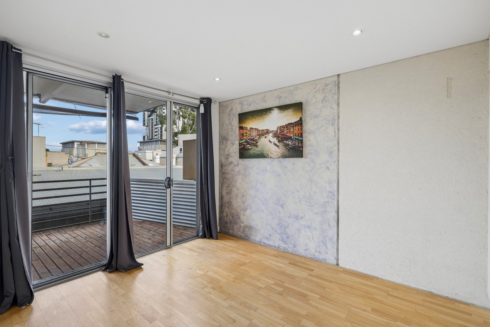 2/21 Russell Street — photo 12 of 26
