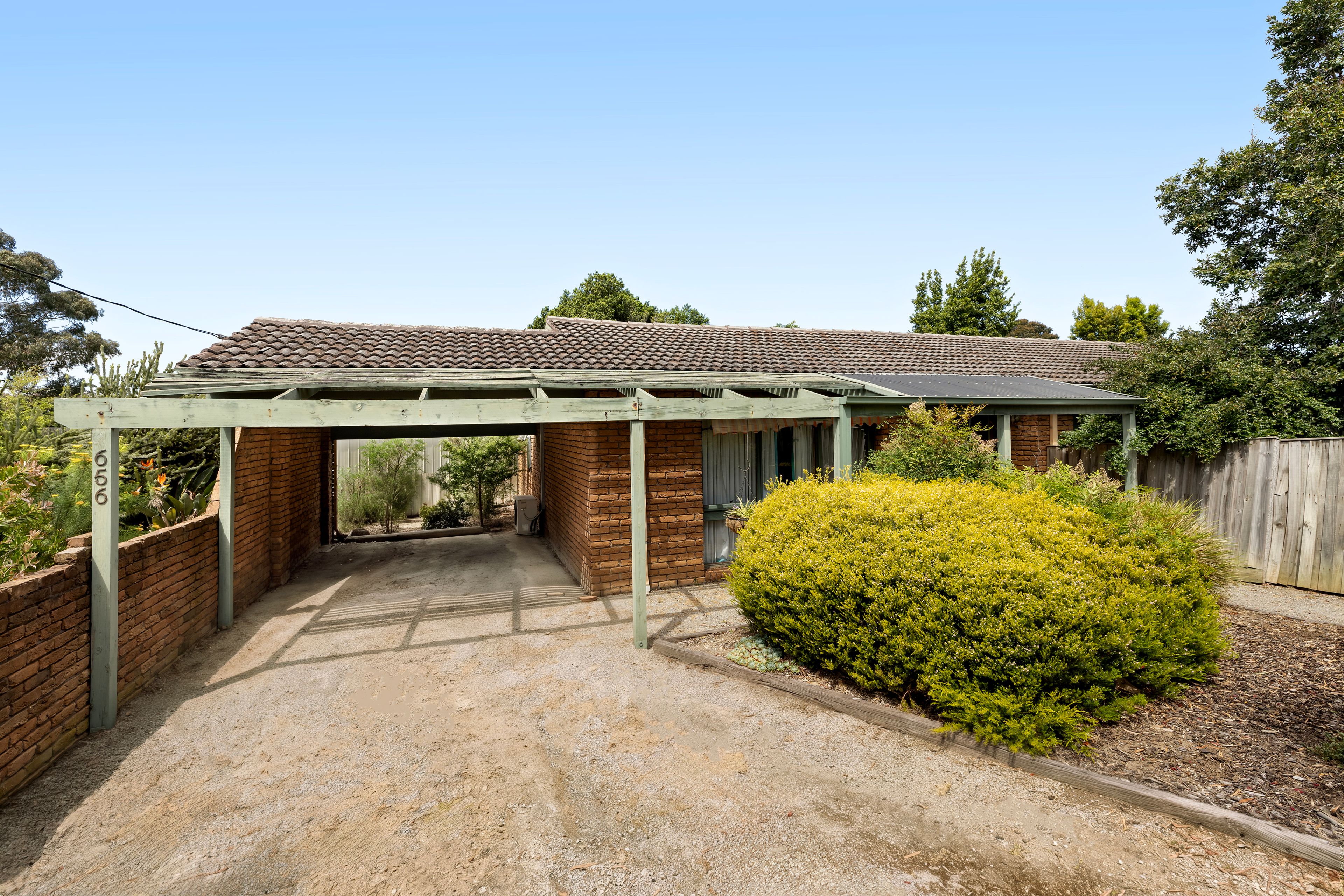 656 Ferntree Gully Road, Wheelers Hill, VIC 3150