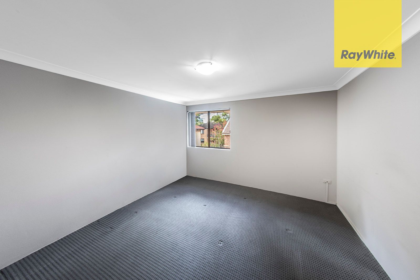 8/39-43 Fennell Street — photo 8 of 10