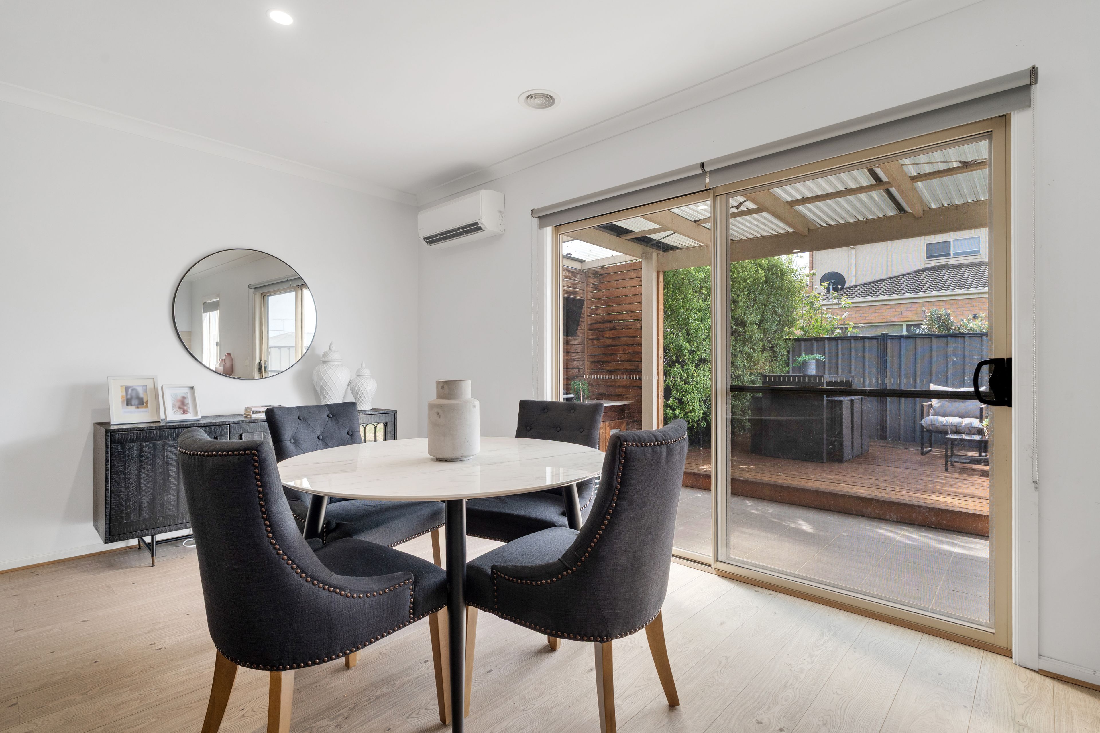 15 Penfold Street — photo 10 of 13