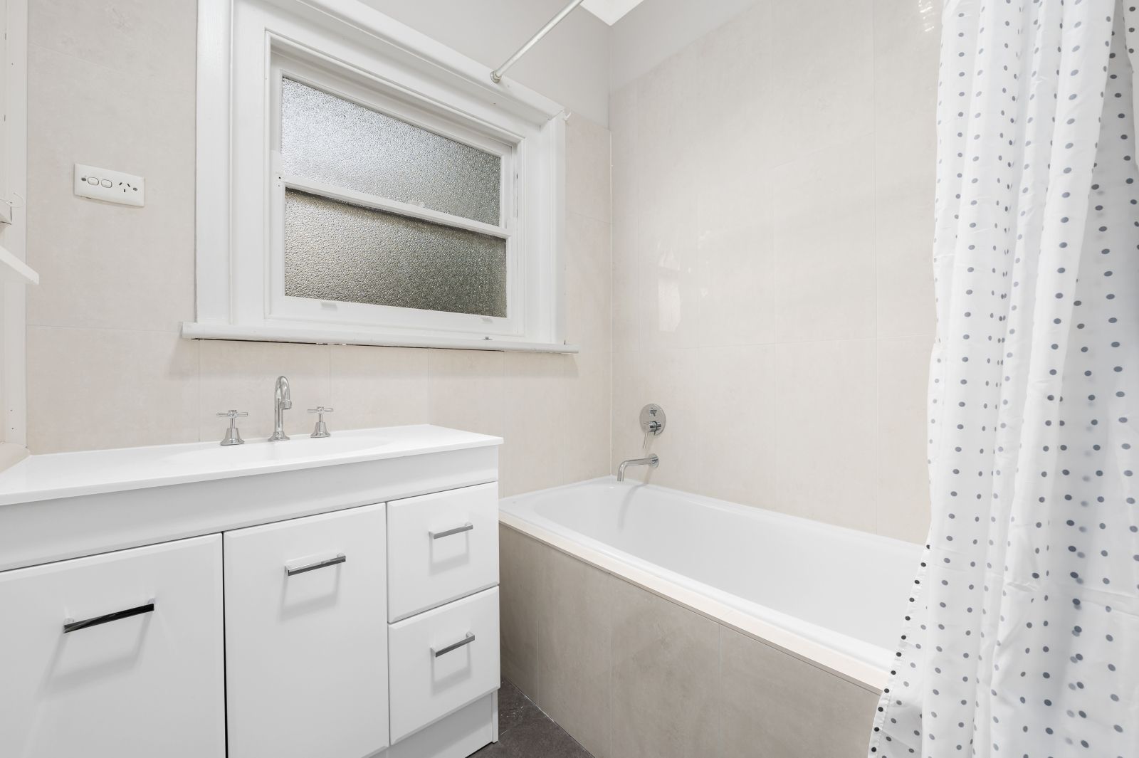 2 Hotham Street — photo 8 of 9