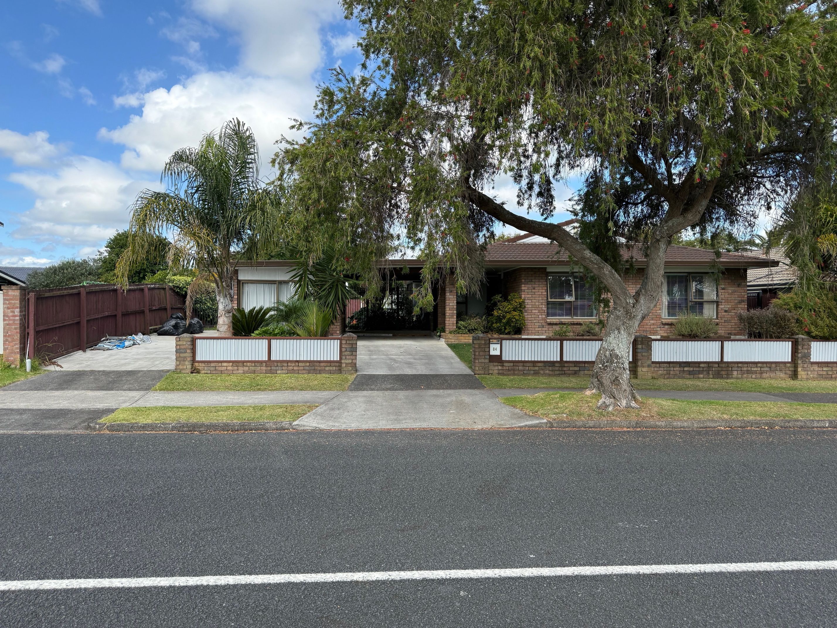 84 Walter Stevens Drive, Conifer Grove, Manukau City