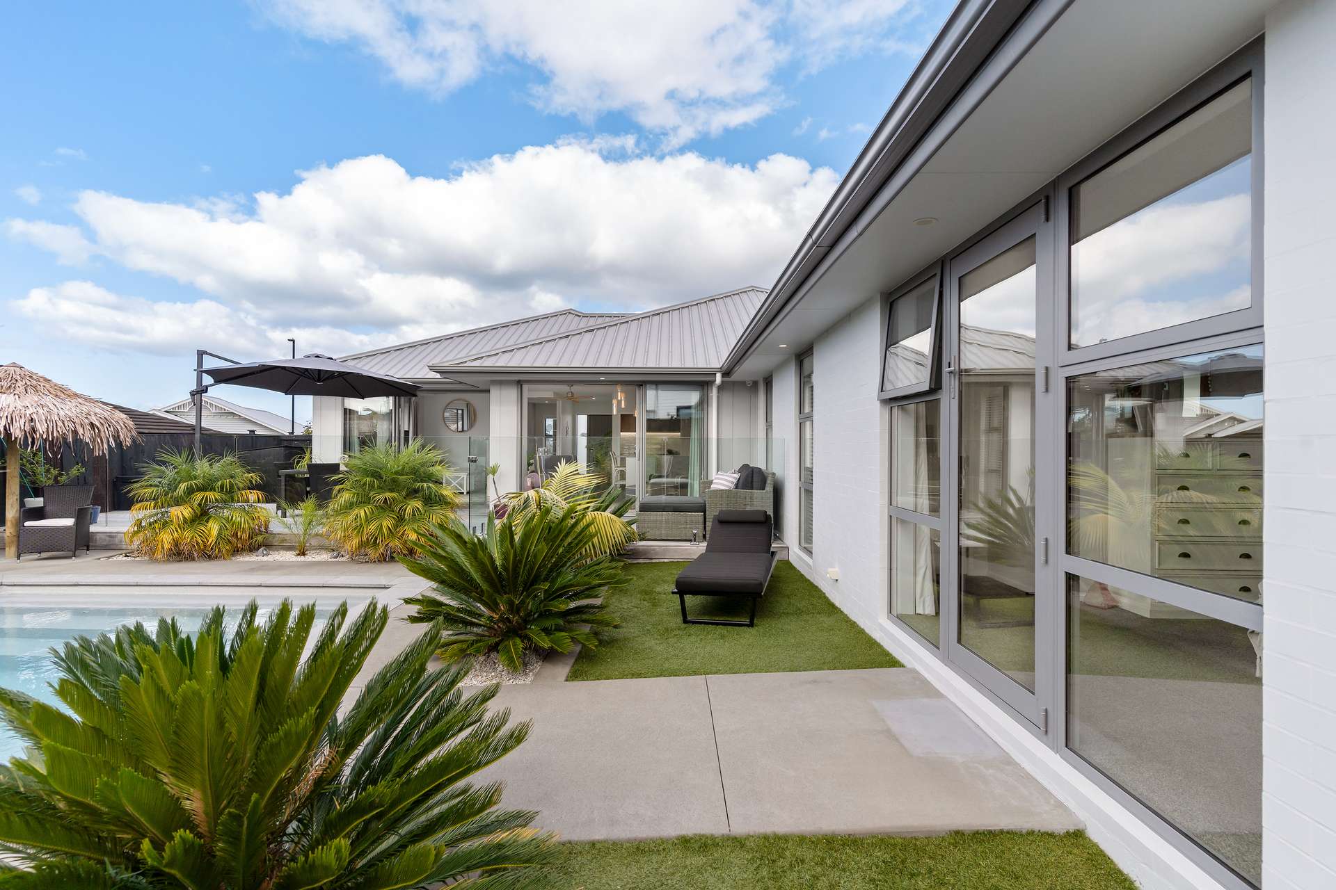 6 Davey Crescent photo 1