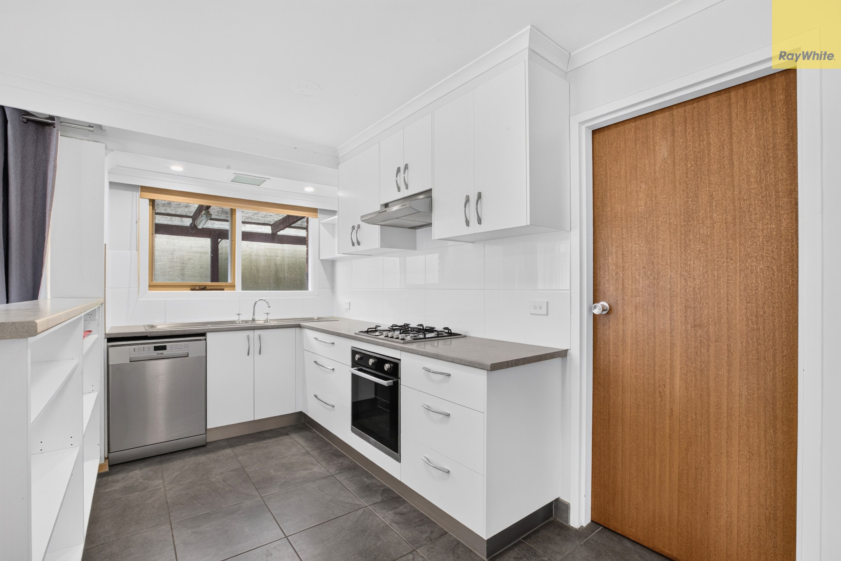 8 Underbank Boulevard, Bacchus Marsh, VIC 3340