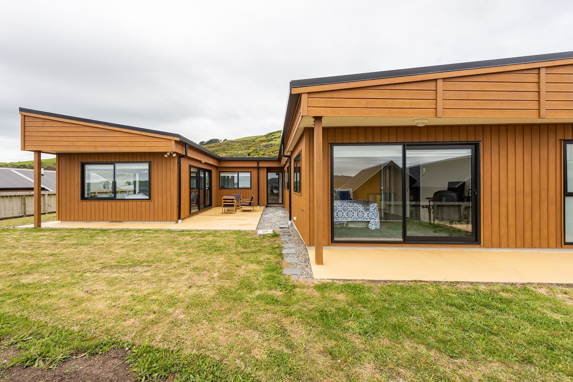 16 Red Beech Avenue, Woodridge, Wellington City