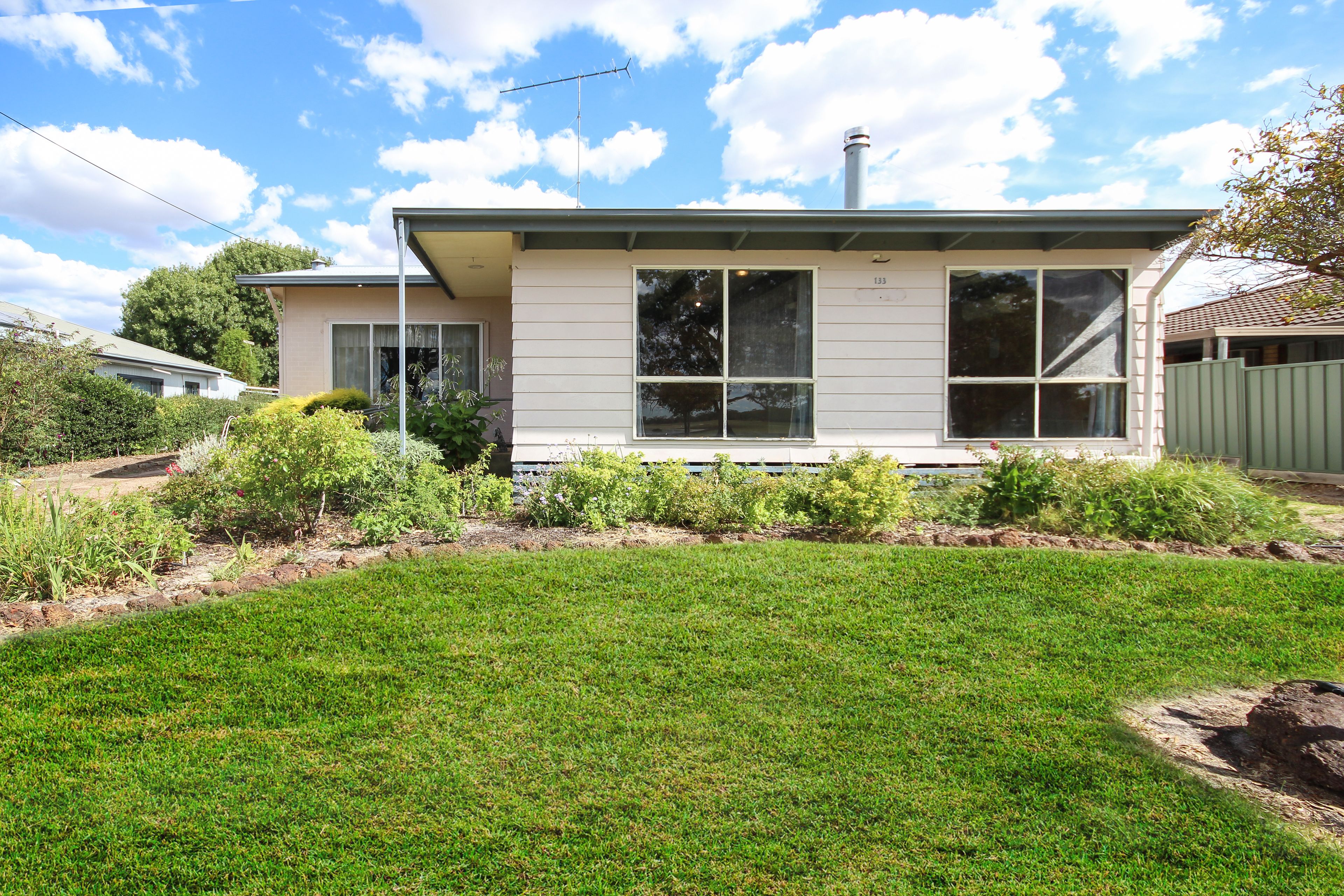 133 Lake Street, Edenhope VIC 3318