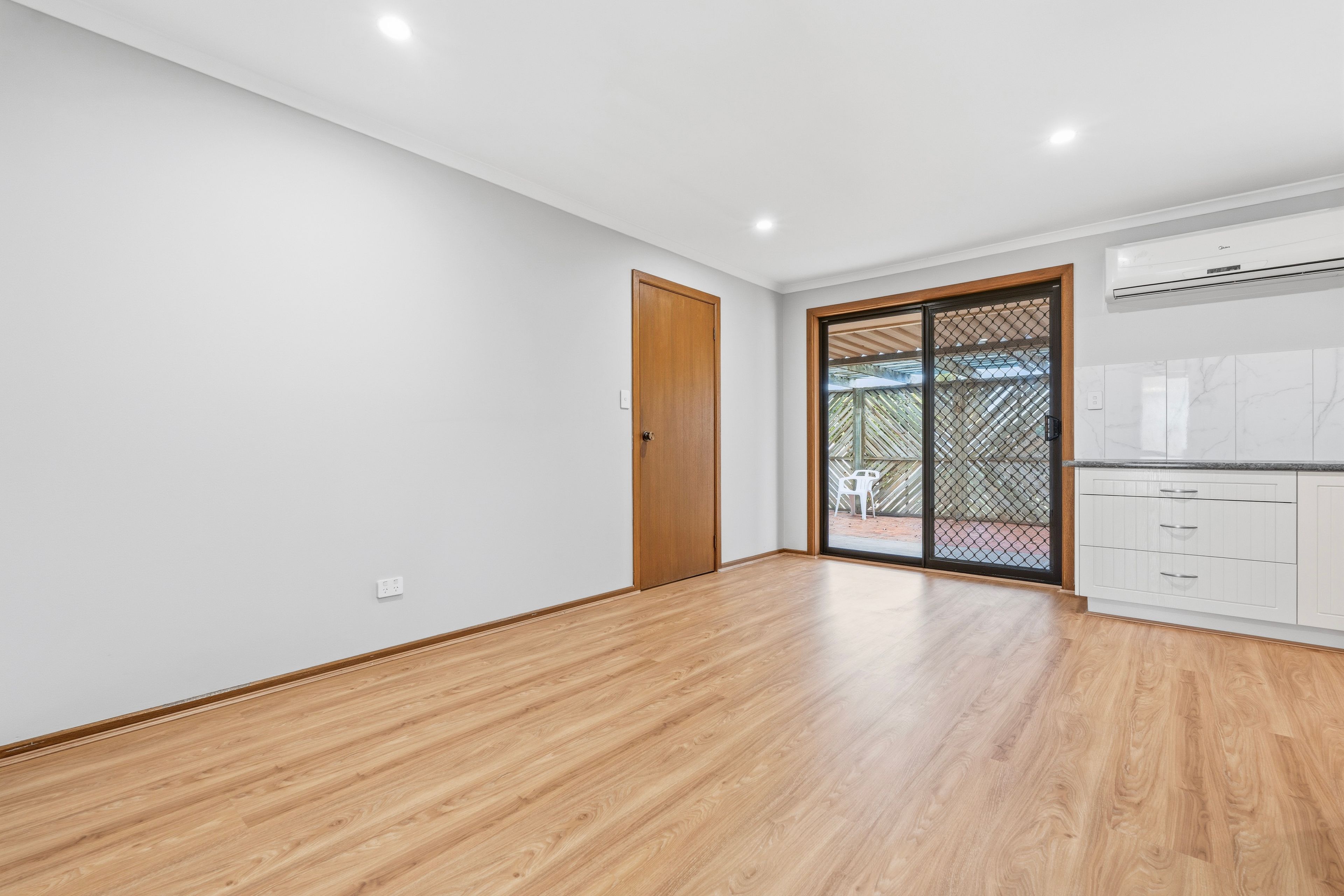 48 Olive Parade — photo 8 of 19