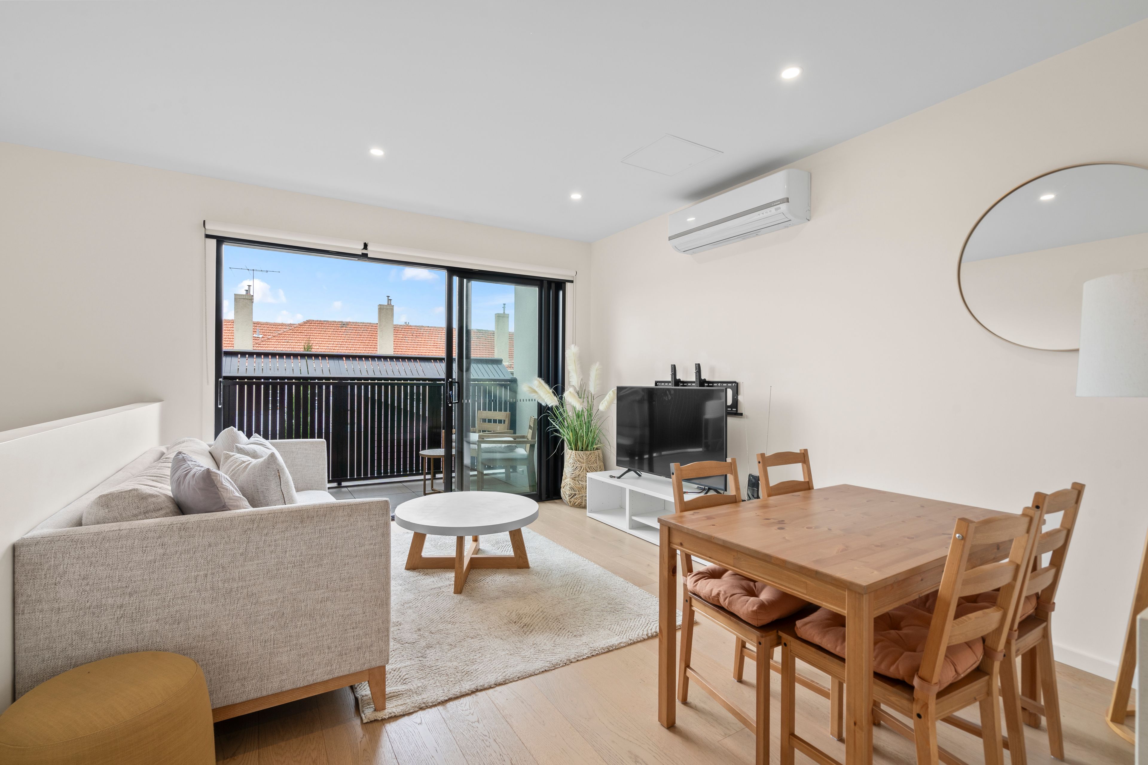 4/8 Rosamond Road, Footscray, VIC 3011