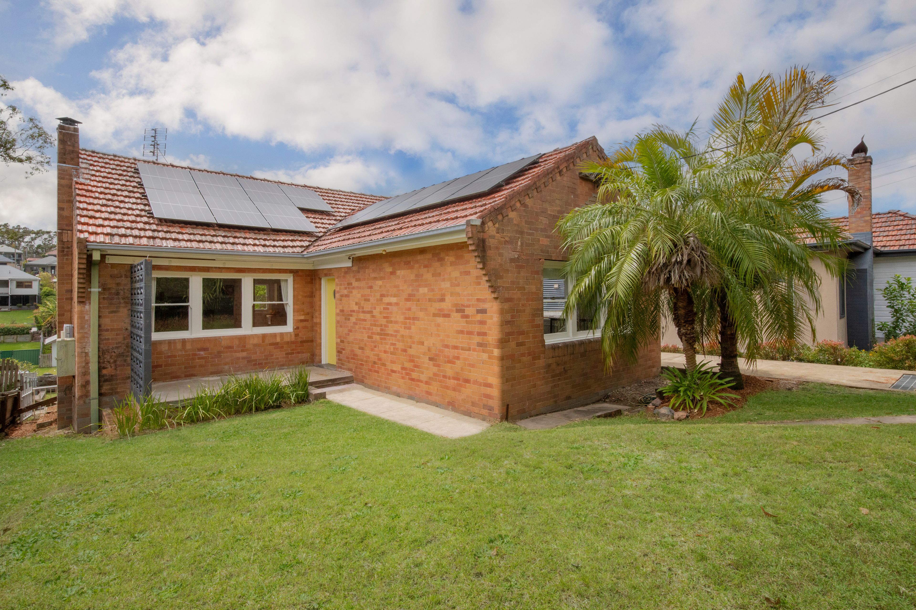 38 Kahibah Road — photo from Ray White Newcastle Lake Macquarie