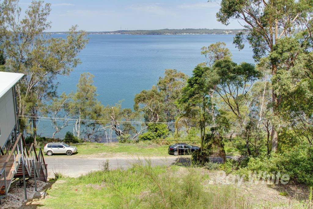 23 Beach Road, Wangi Wangi, NSW 2267