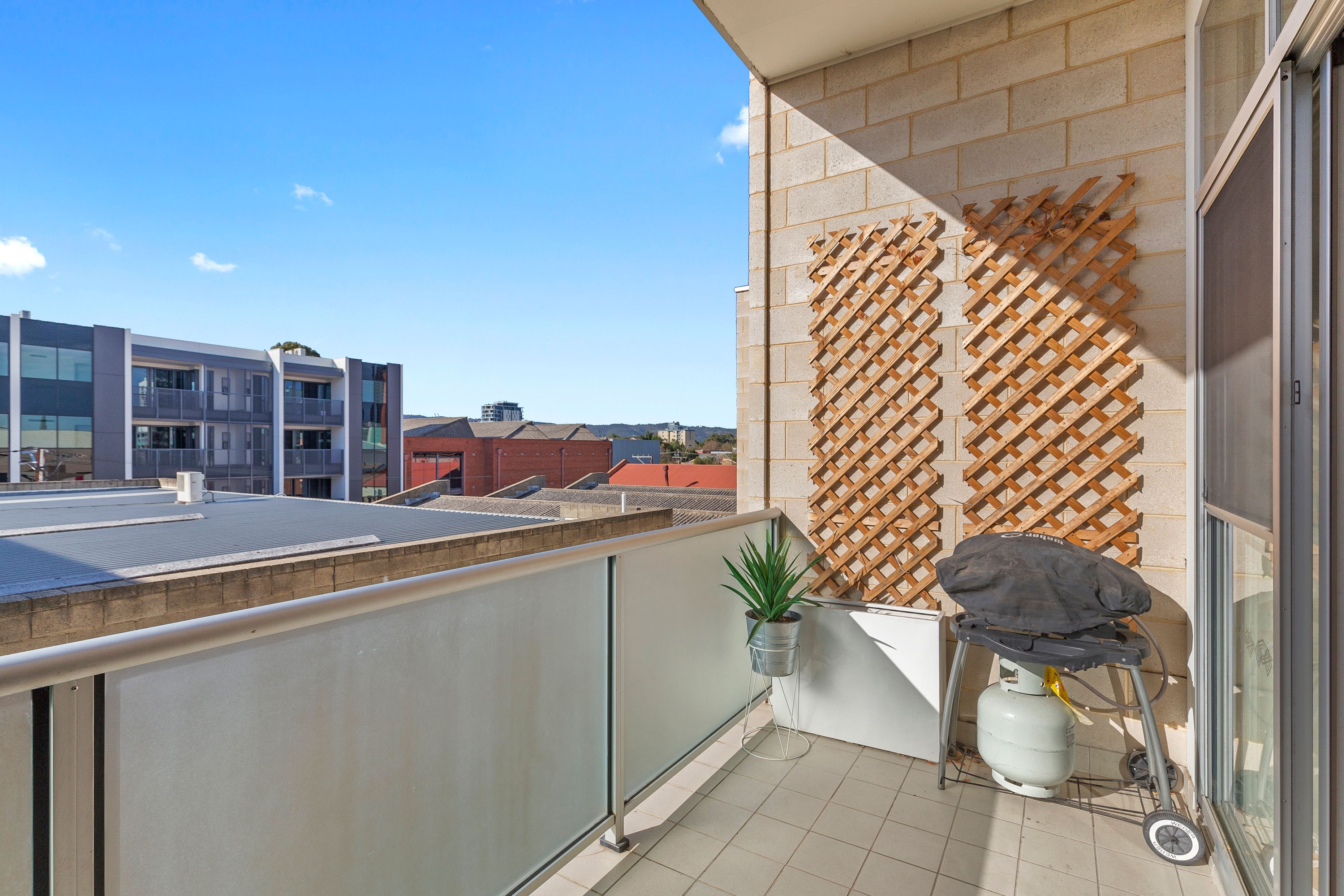 19 Colby Place, Adelaide, SA 5000 - Leased Townhouse - Ray White Henley ...
