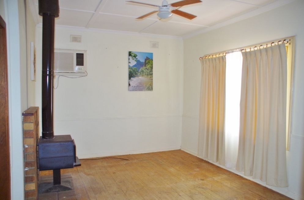 37 Railway Terrace, Renmark, SA 5341