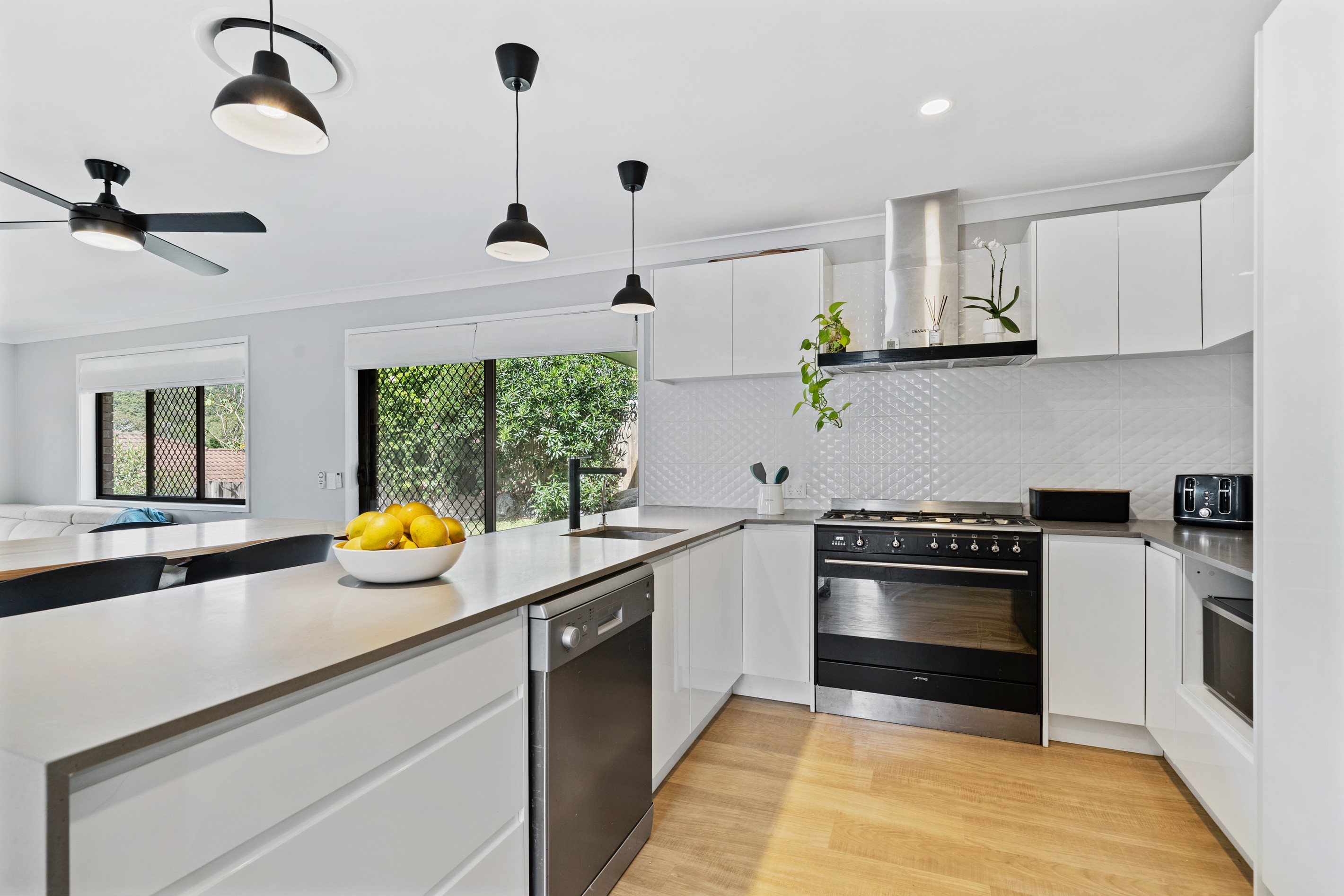 28 Picnic Place, Canungra, QLD 4275