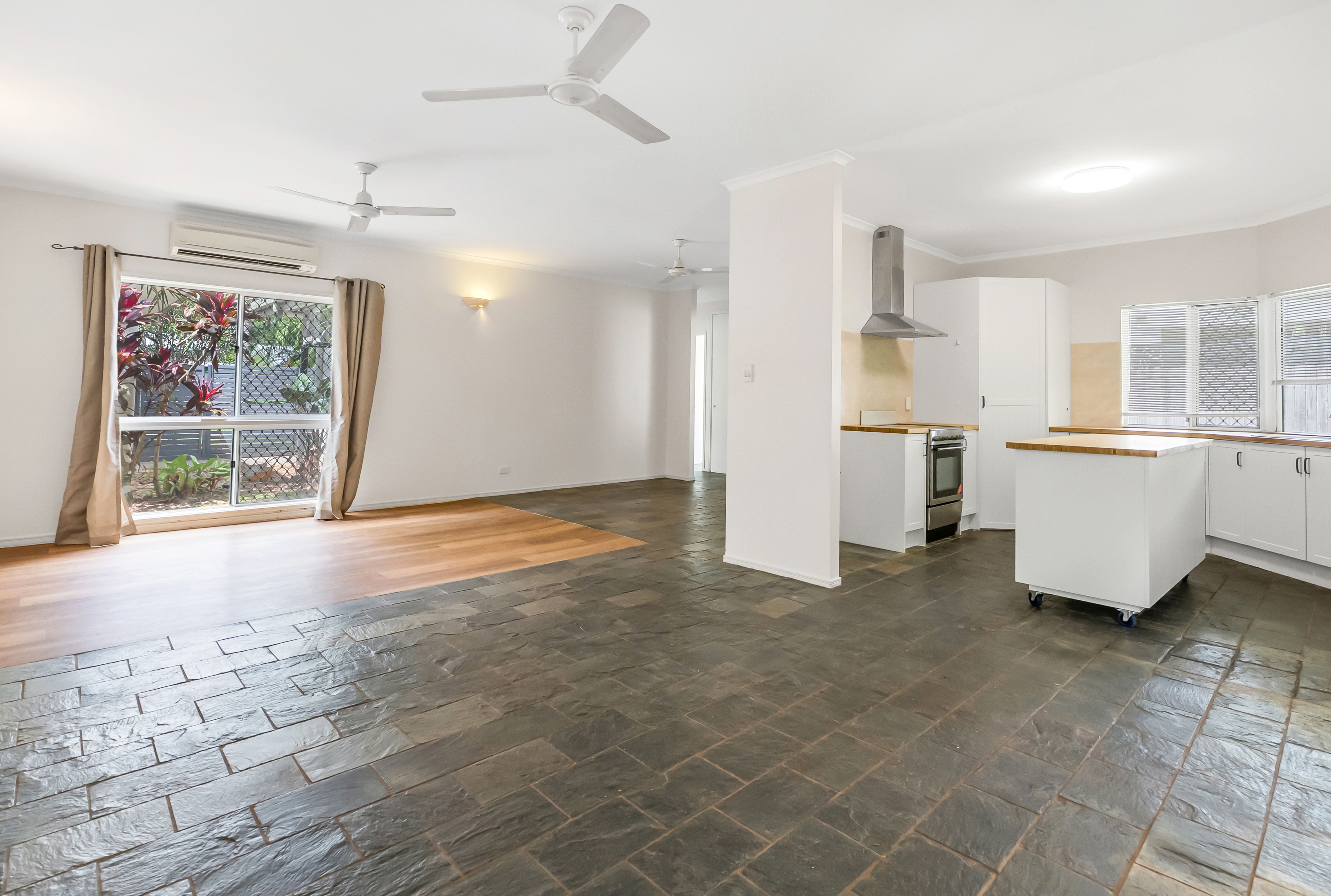 13 Compton Court — photo 8 of 18