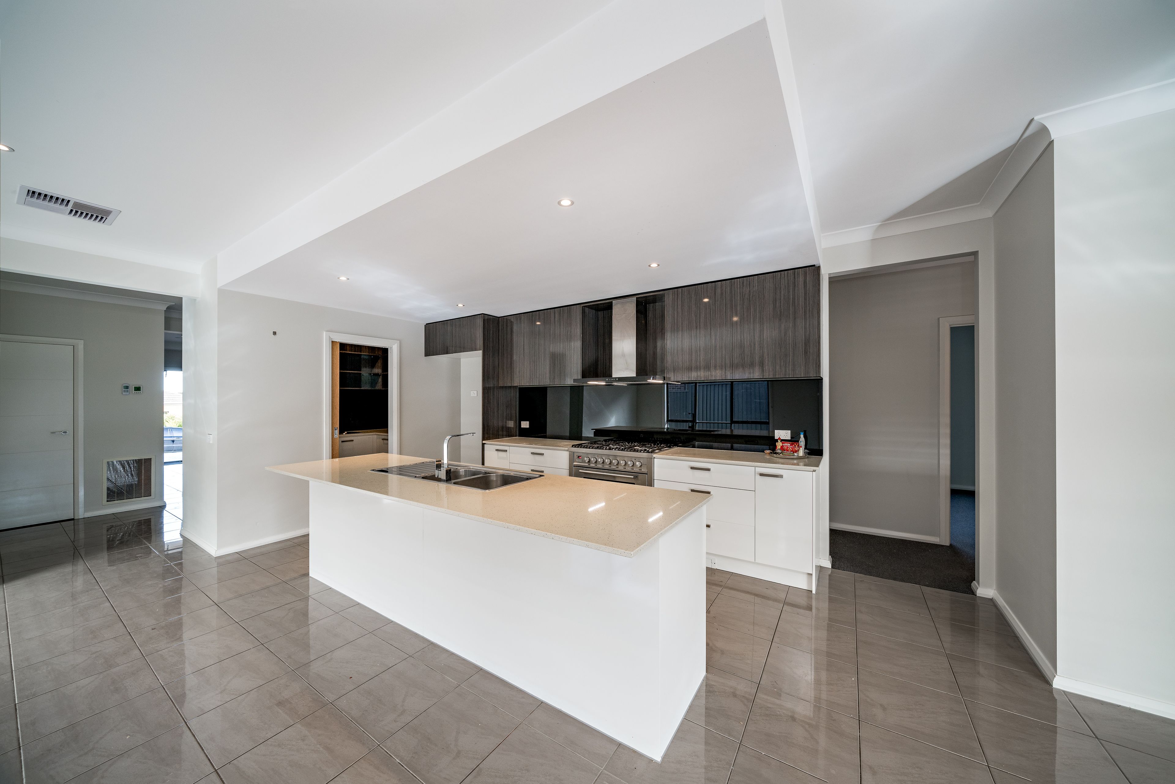 32 Olivebank Crescent, Cranbourne North, VIC 3977