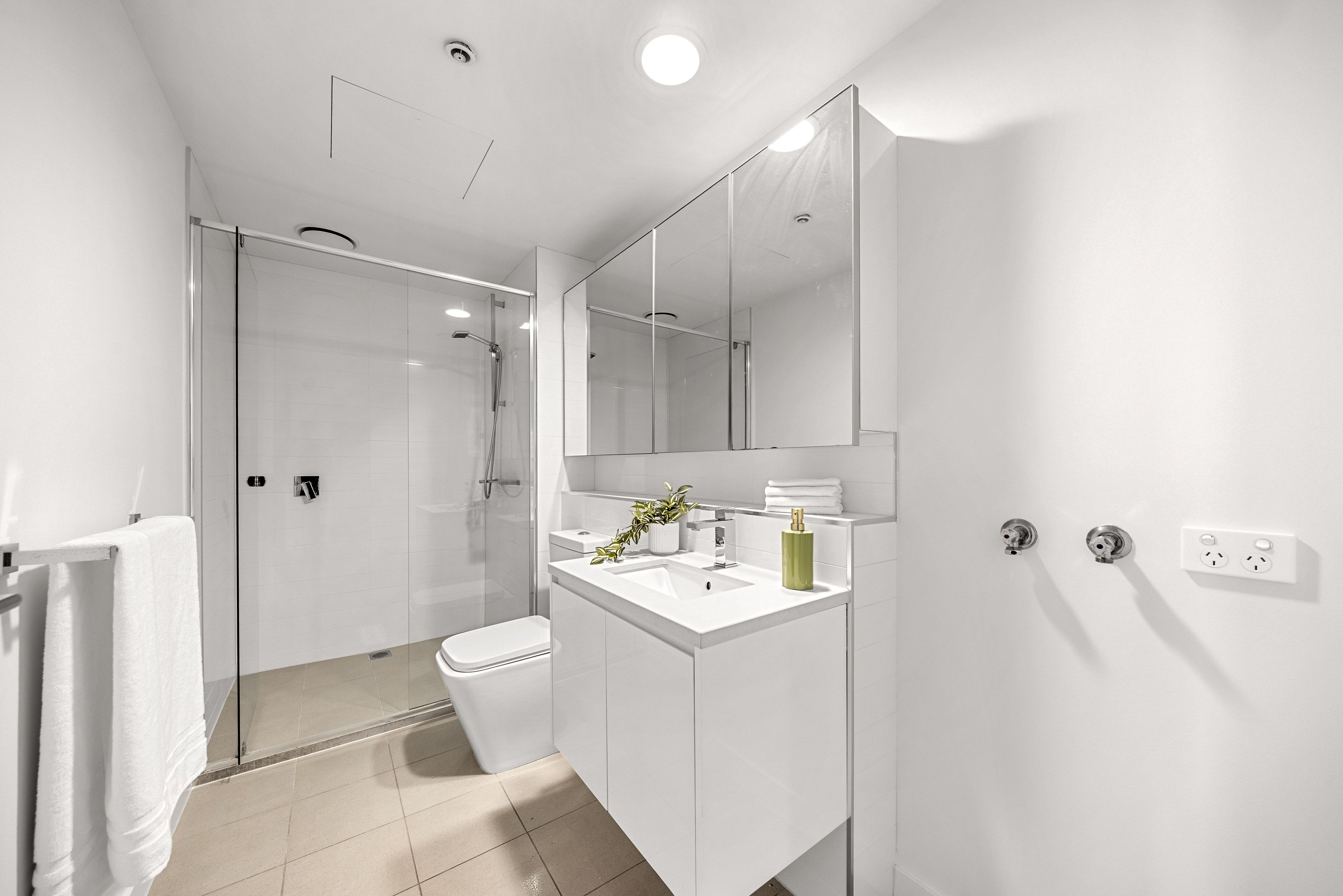 2407E/42 Balston Street — photo 13 of 17