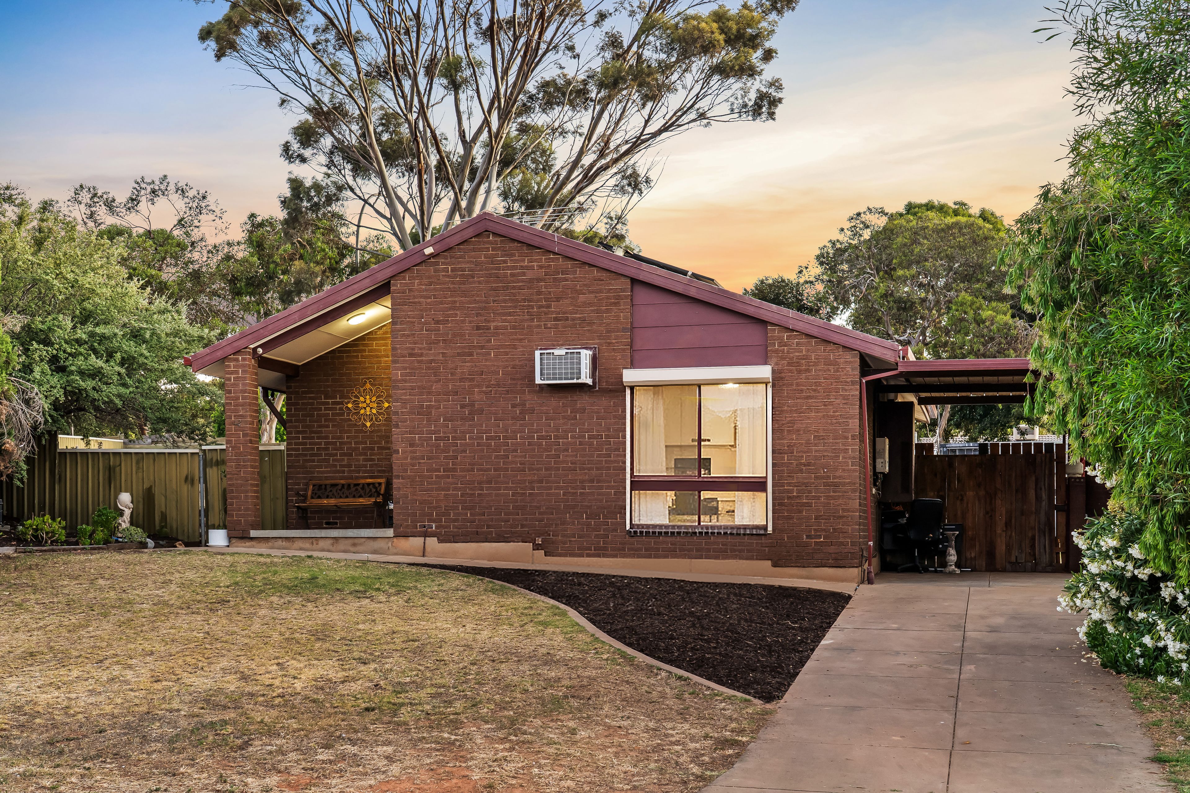 42 Karrawirra Close, Craigmore SA 5114