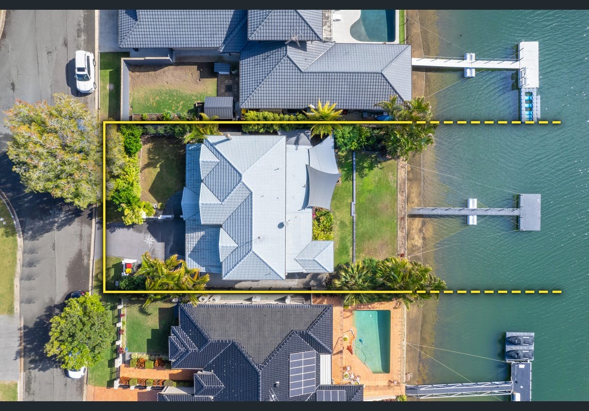 18 Intrepid Court, Newport, QLD 4020